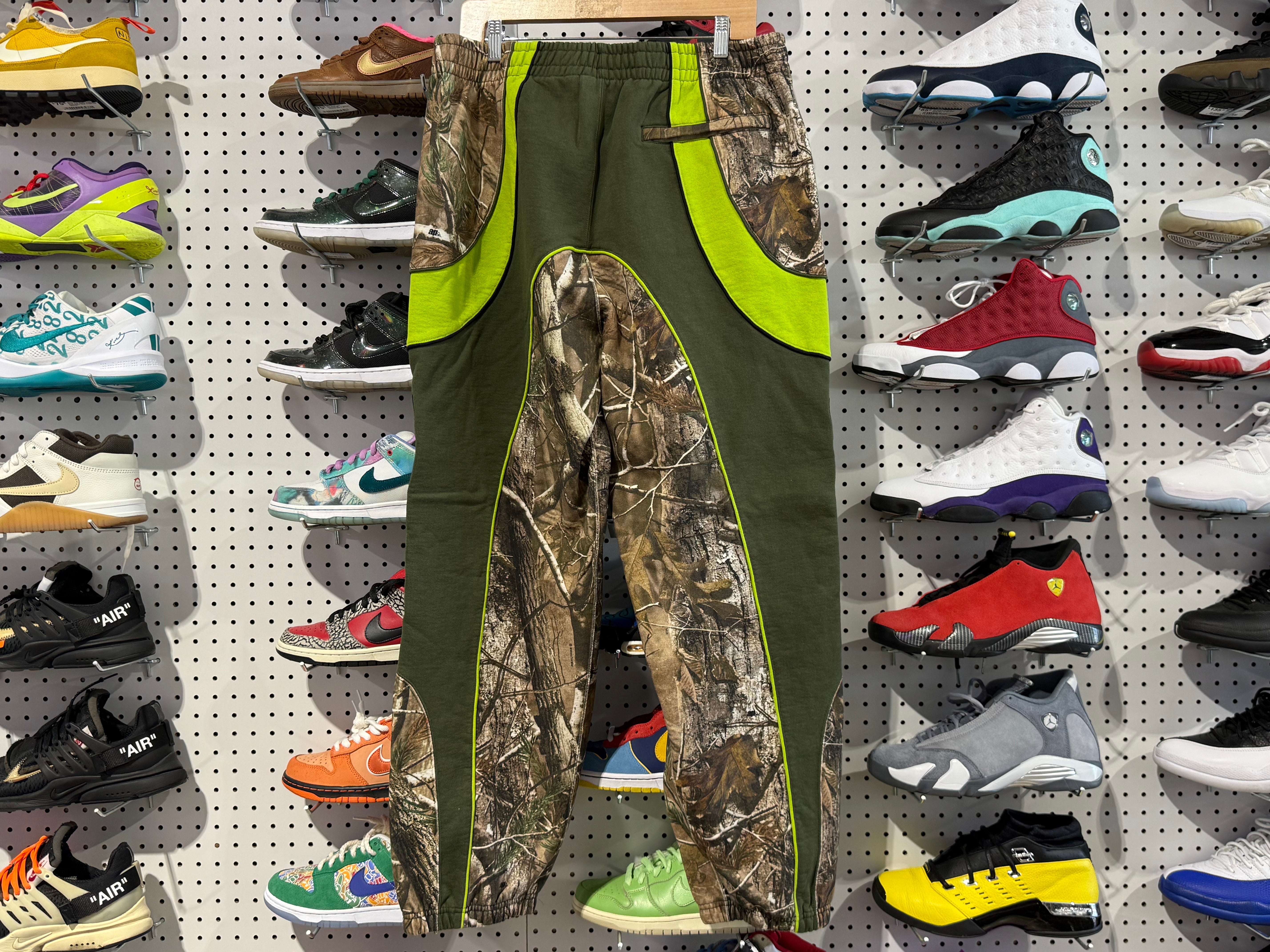 NEW Supreme FW25 Fox Racing Sweatpants - Camo Size Large