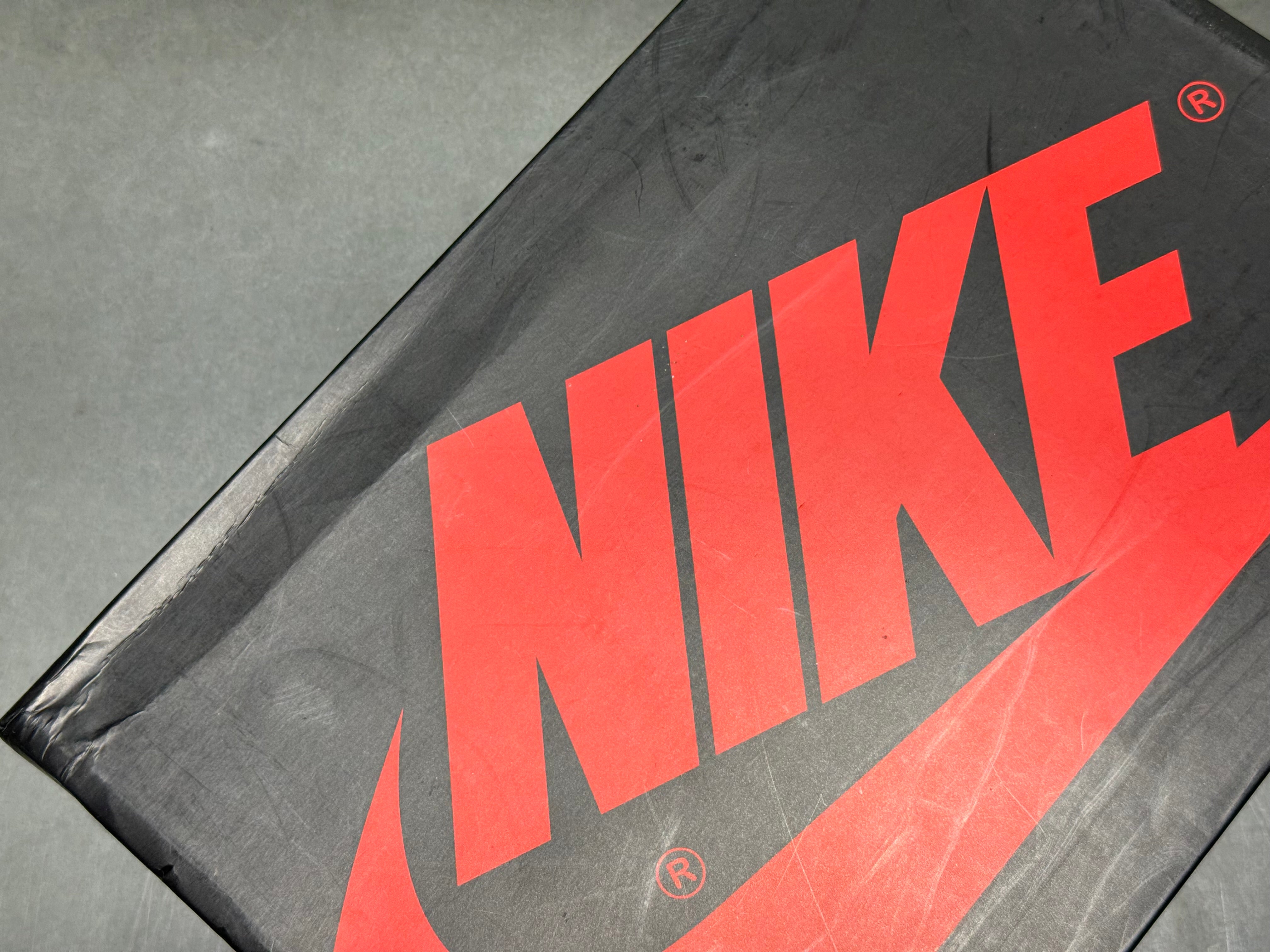 Air Jordan 1 Retro High OG Defiant - SB LA to Chicago Size 10