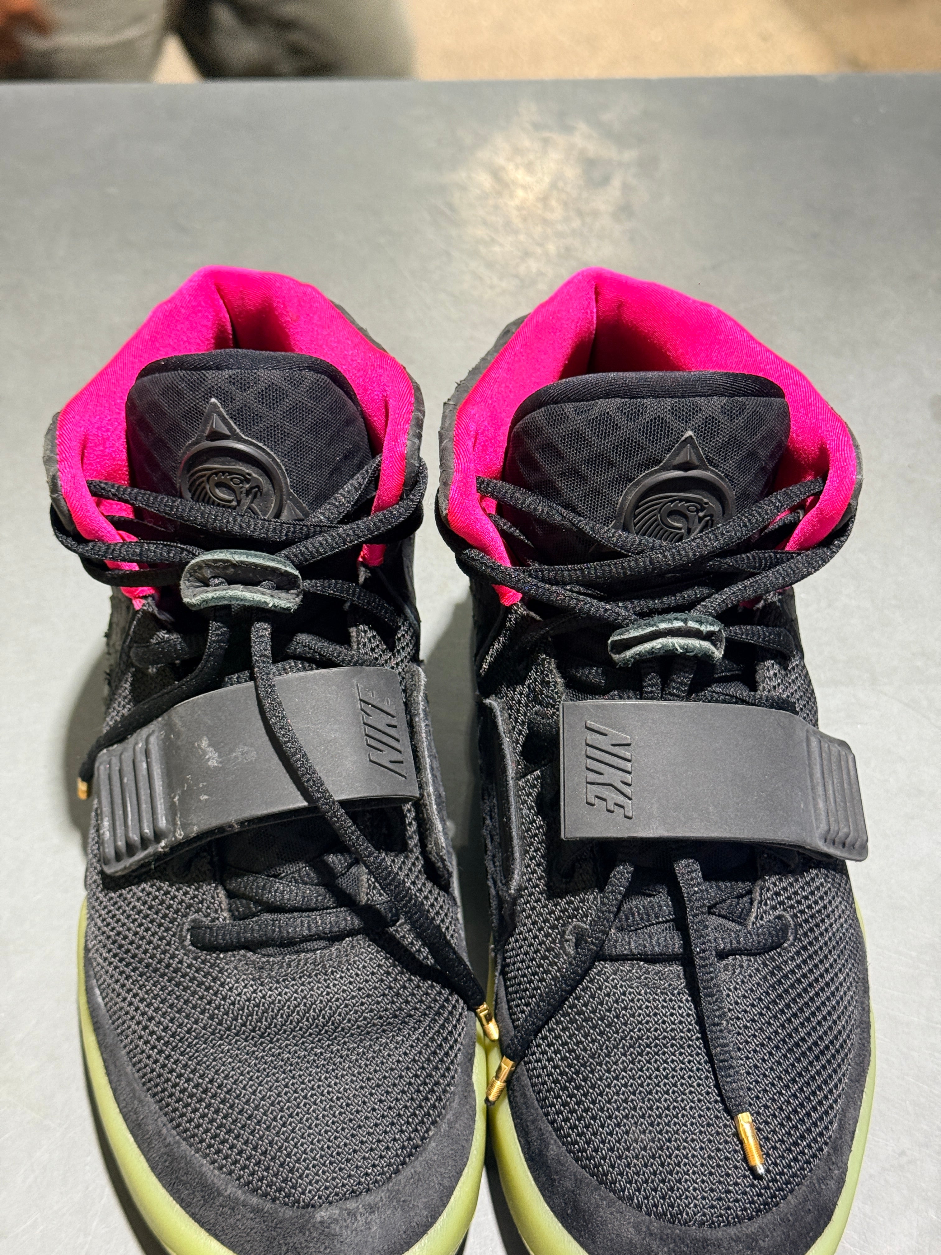 Nike Air Yeezy 2 NRG - Solar Red Size 8