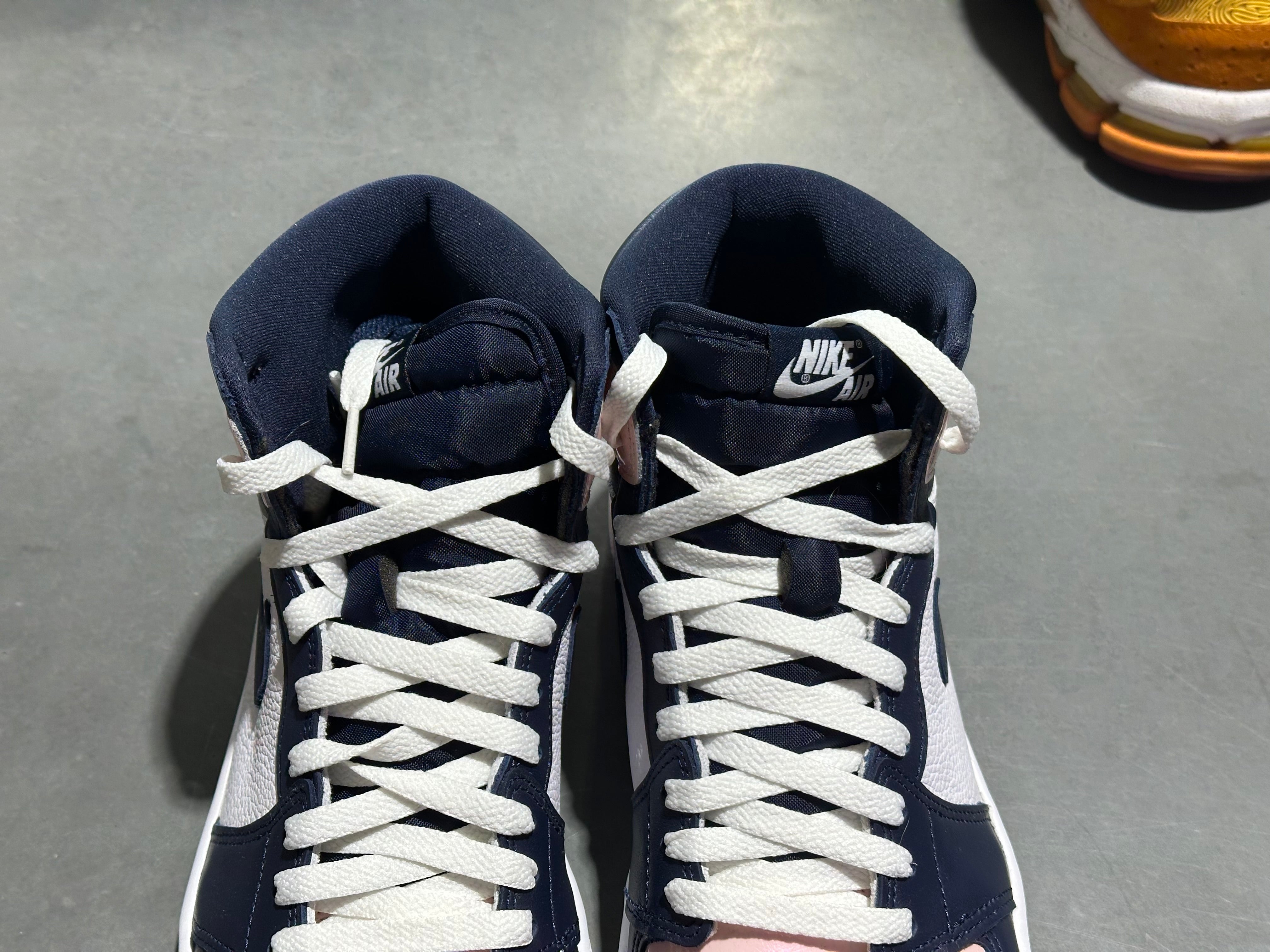 W Air Jordan 1 Retro Hi OG - Atmosphere/Bubblegum Size 11W/9.5M