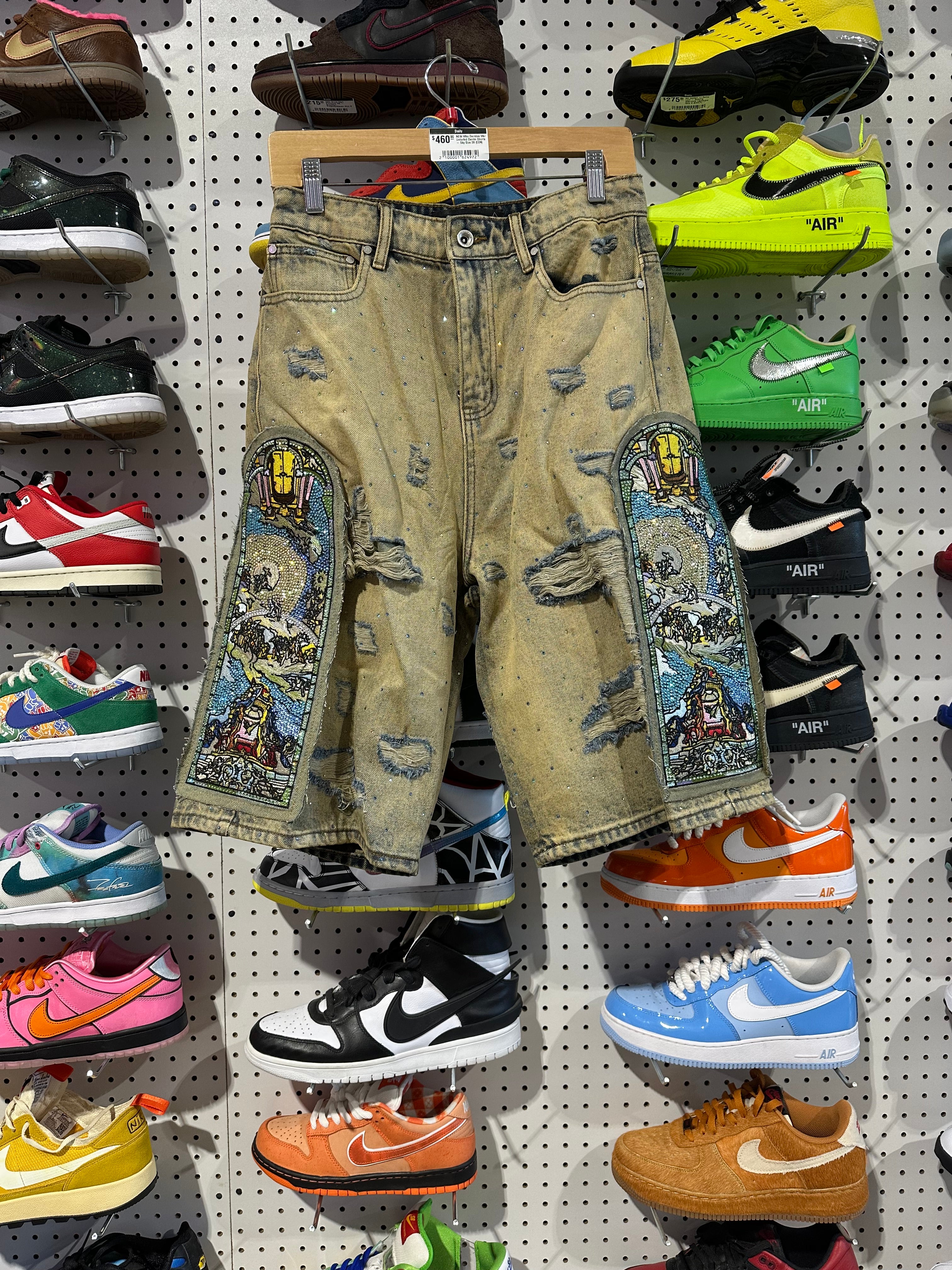 NEW Who Decides War Unfurled Denim Shorts - Sky Size 28