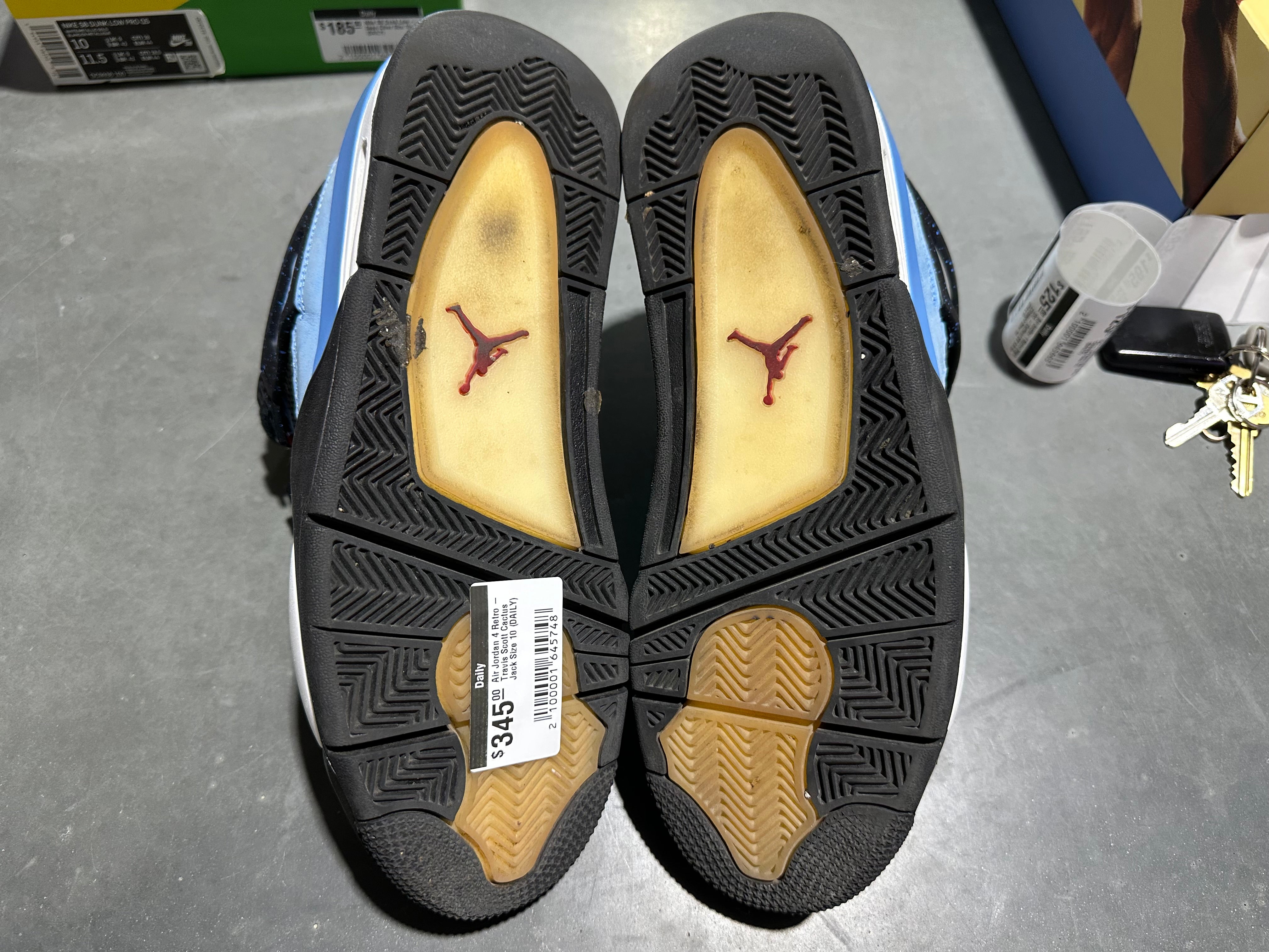 Air Jordan 4 Retro - Travis Scott Cactus Jack Size 10