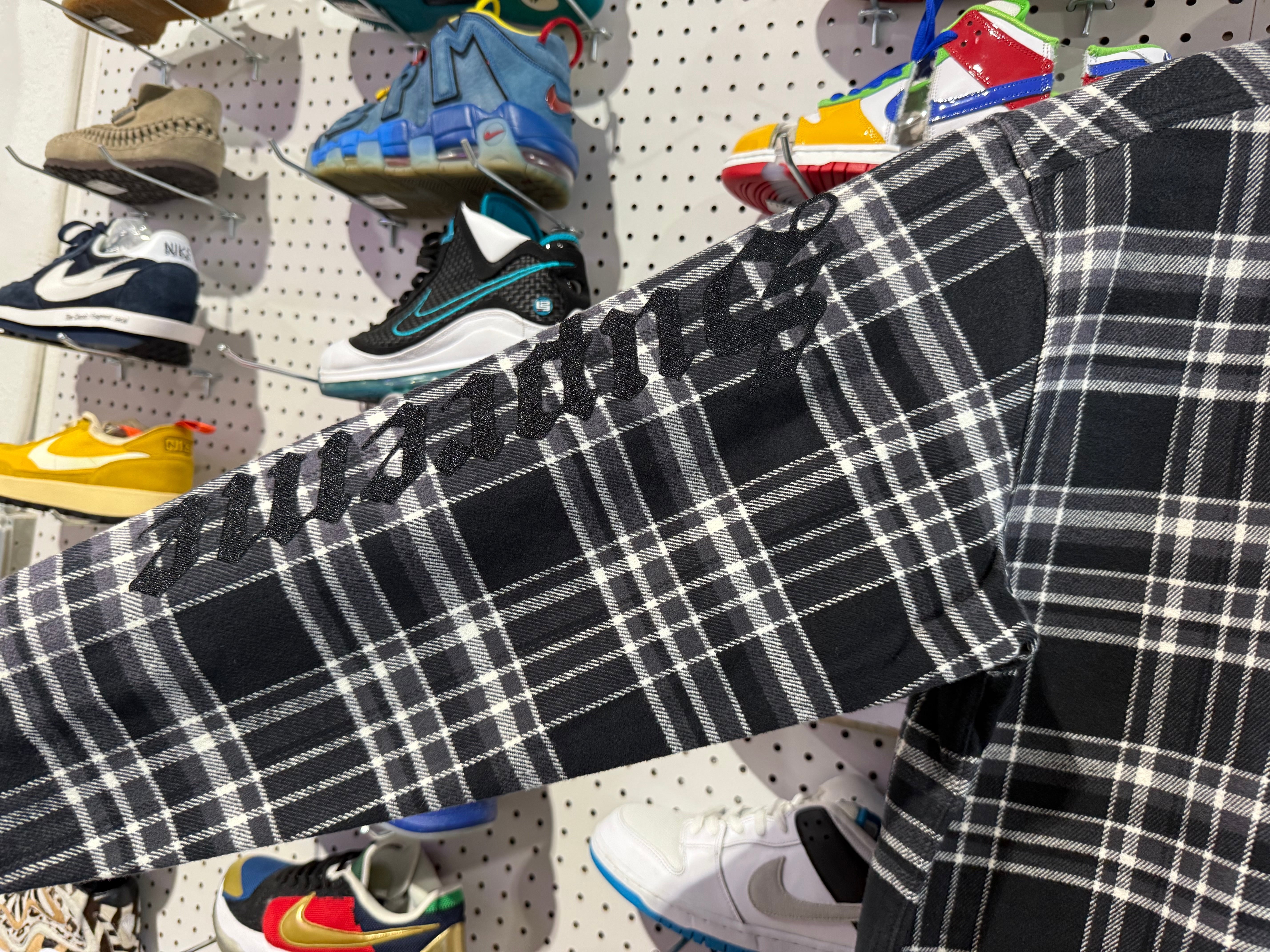 NEW Supreme SS25 Old English Flannel Shirt - Black Size Medium