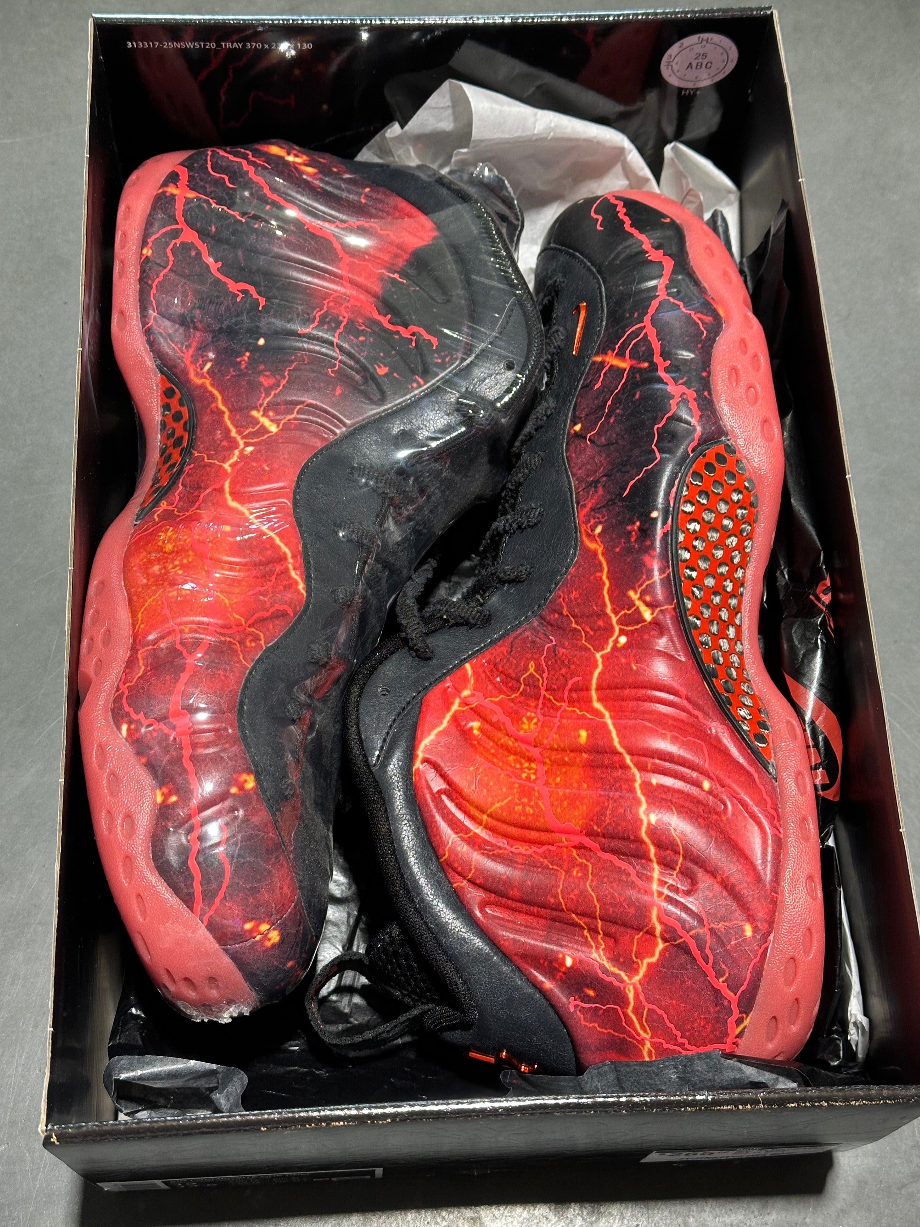 Nike Air Foamposite One - Stranger Things Size 13