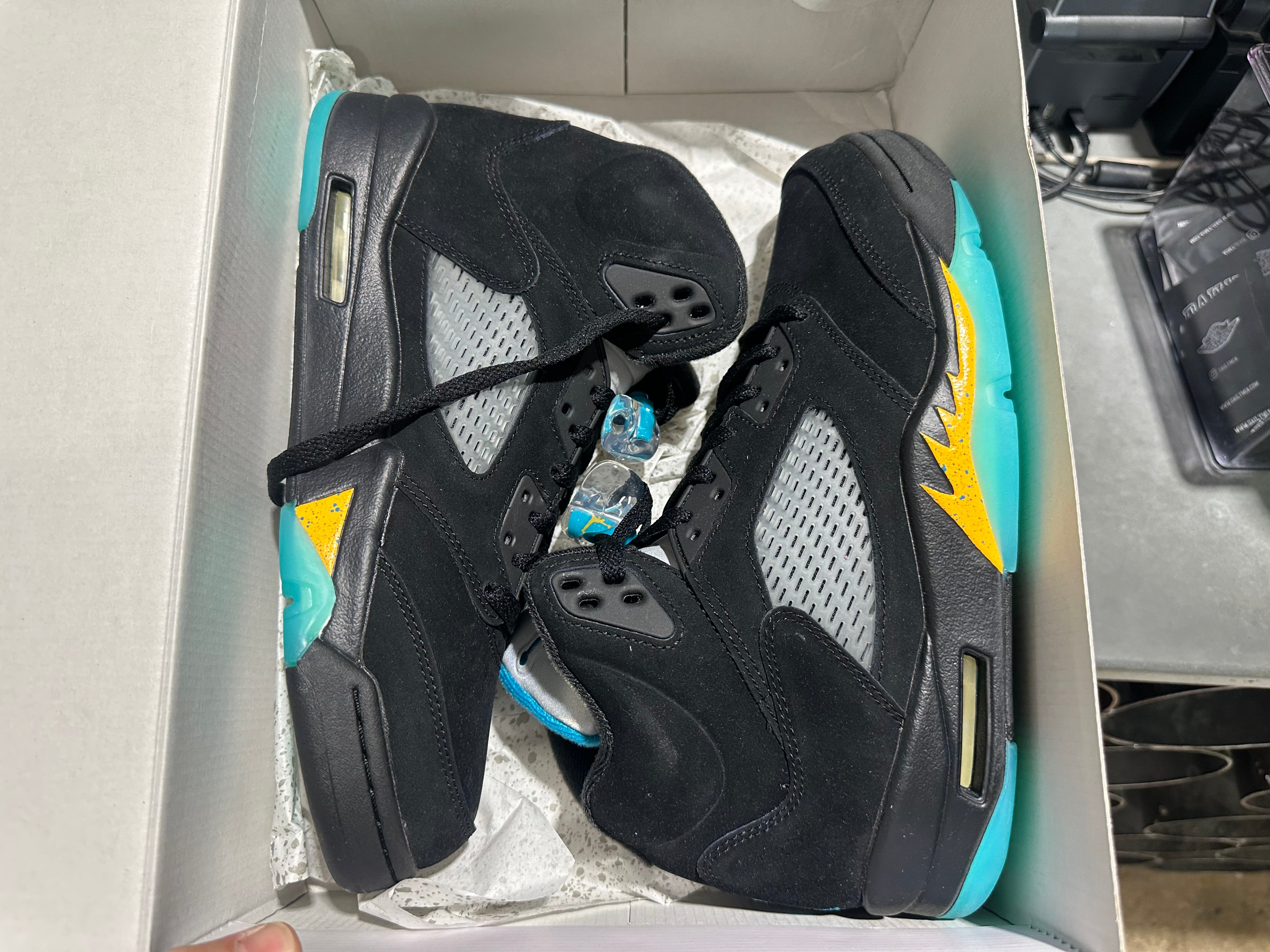 Air Jordan 5 Retro - Aqua Size 8.5