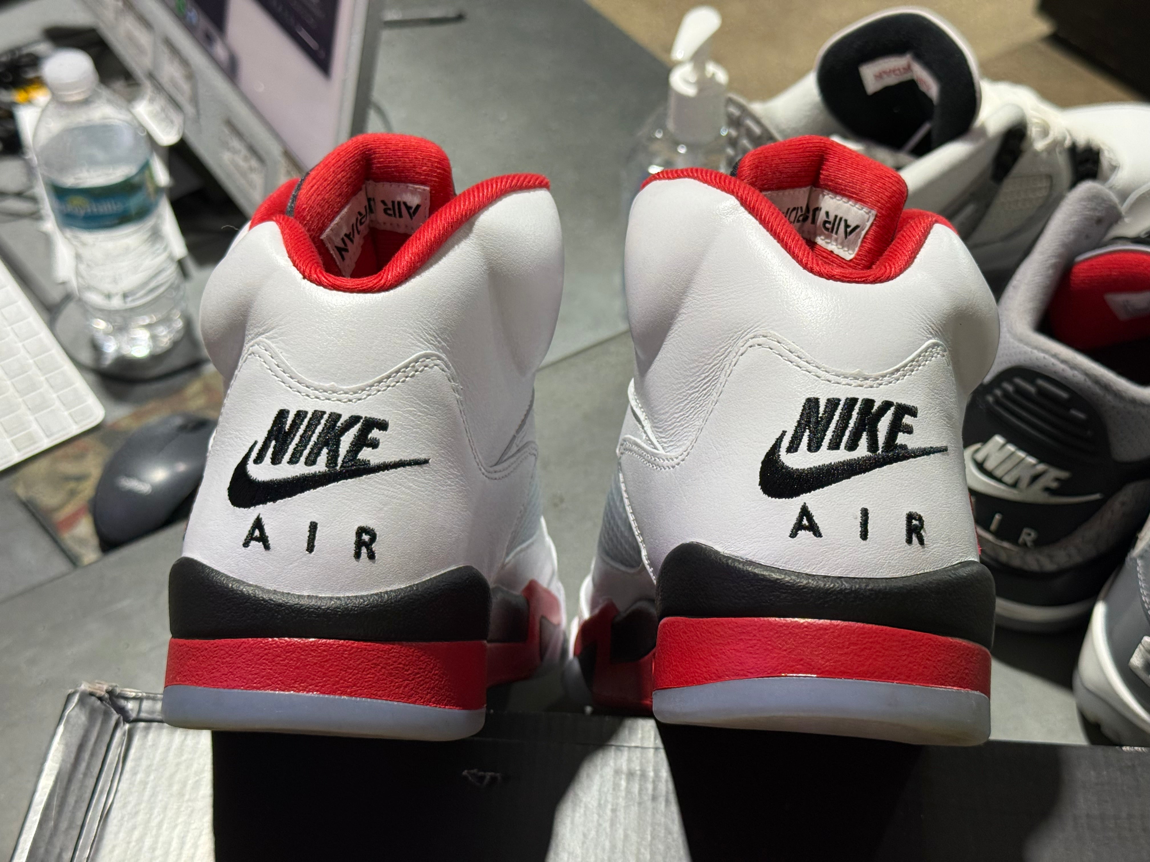 Air Jordan 5 Retro - Fire Red Black Tongue 2025 Size 10.5