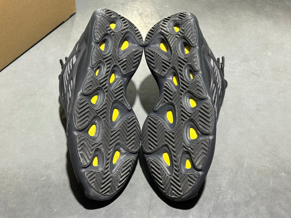 Adidas Yeezy 700 V3 - Alvah Size 11.5