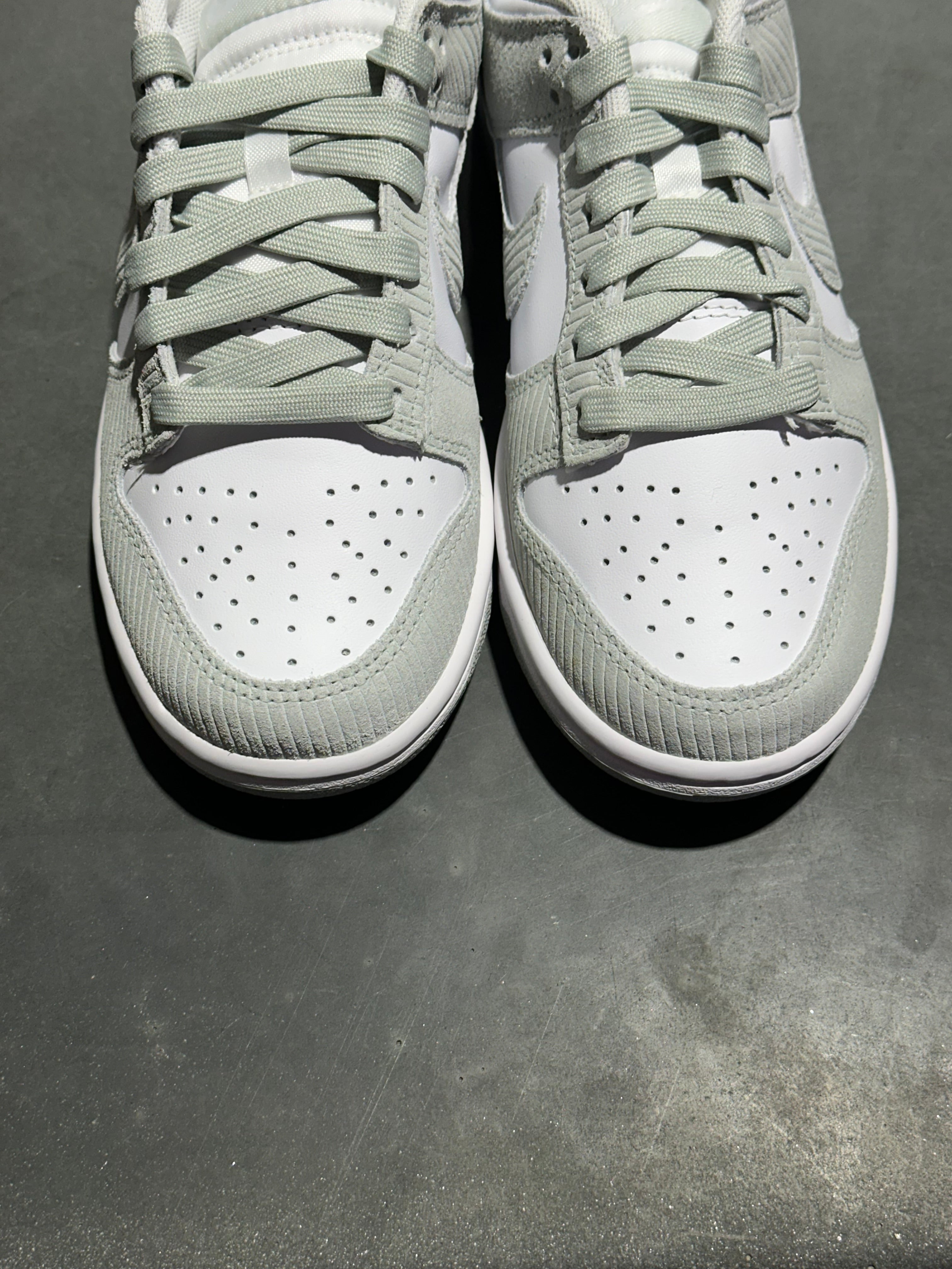 Nike Dunk Low Light Silver Corduroy Size 5.5W/4Y