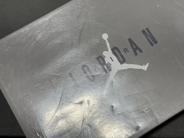 Air Jordan 11 Retro - Cool Grey Size 9
