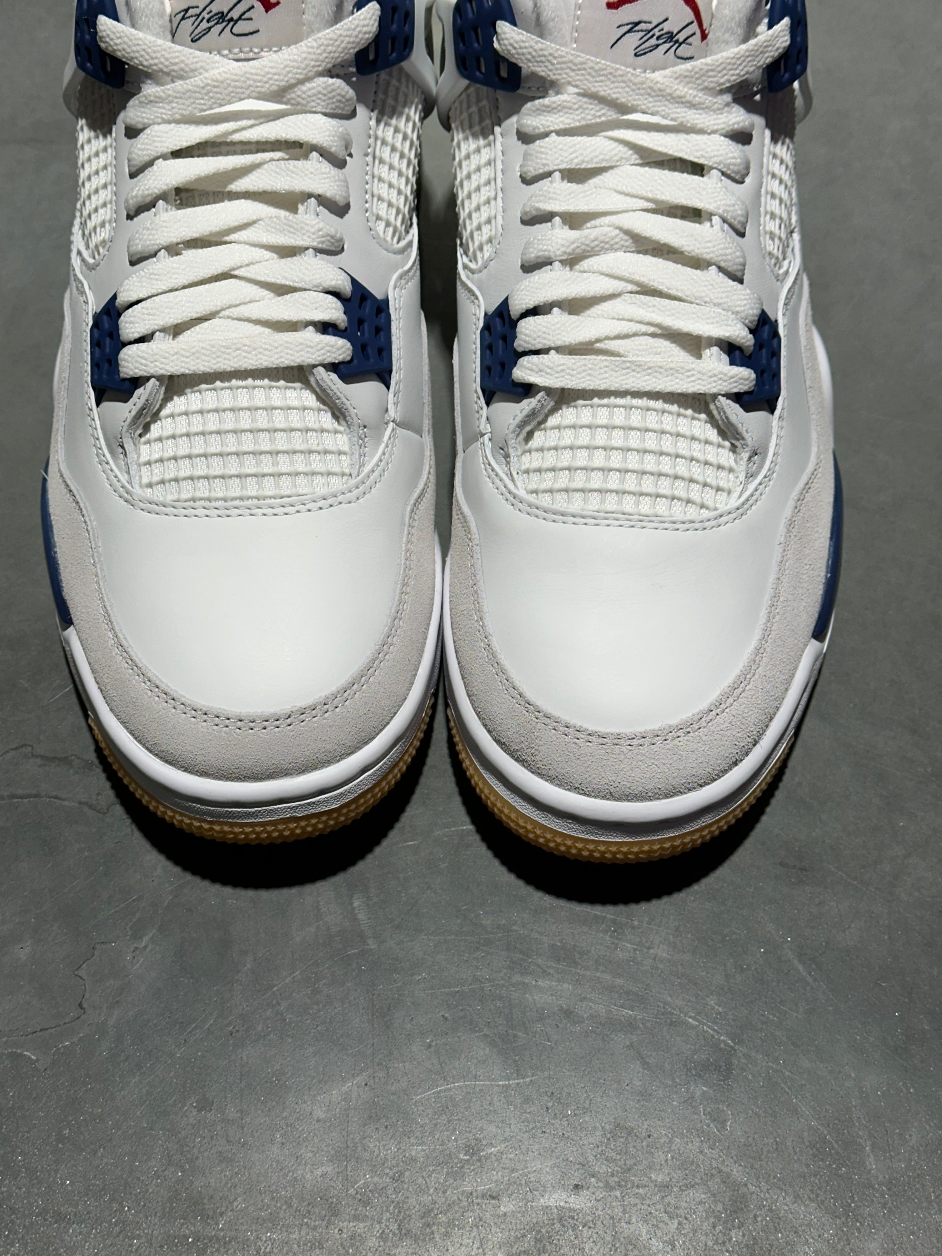 Air Jordan 4 Retro SP x Nike SB - Navy Size 9 (CON)