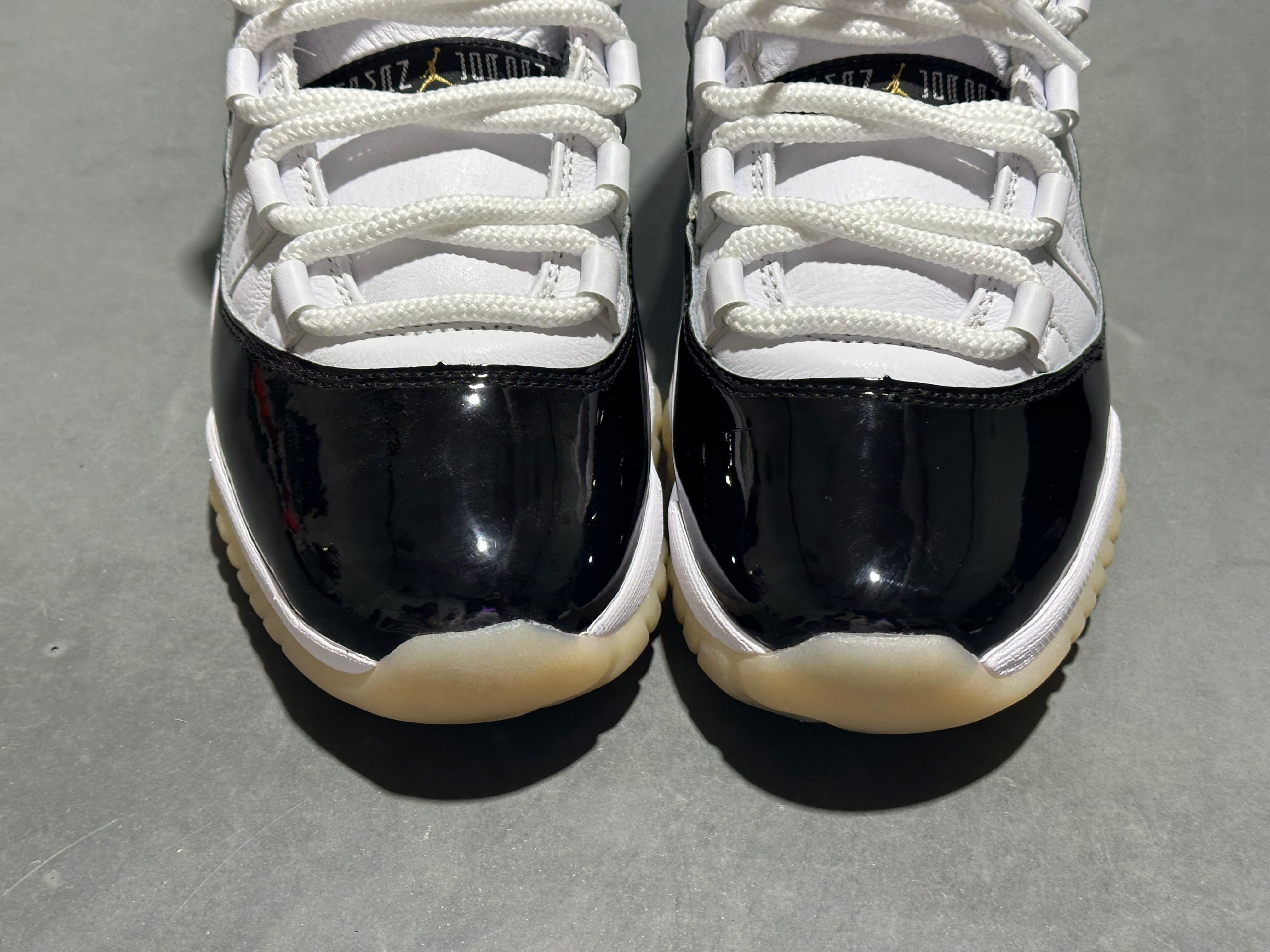 Air Jordan 11 Retro - Gratitude Size 8