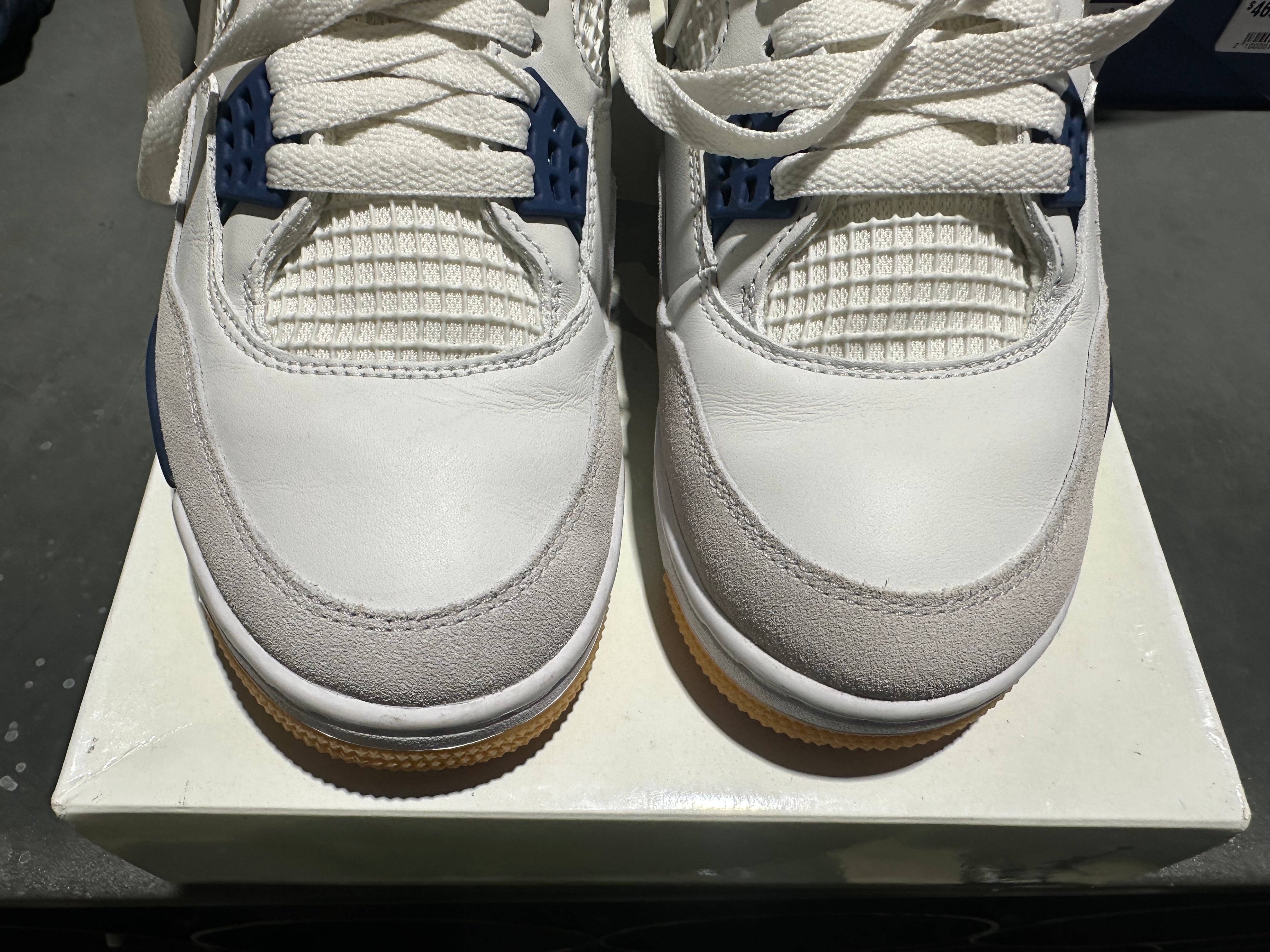 Air Jordan 4 Retro SP x Nike SB - Navy	Size 9