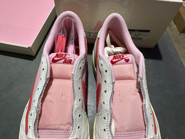 Air Jordan 1 Low OG SP - Travis Scott/Tropical Pink Size 9