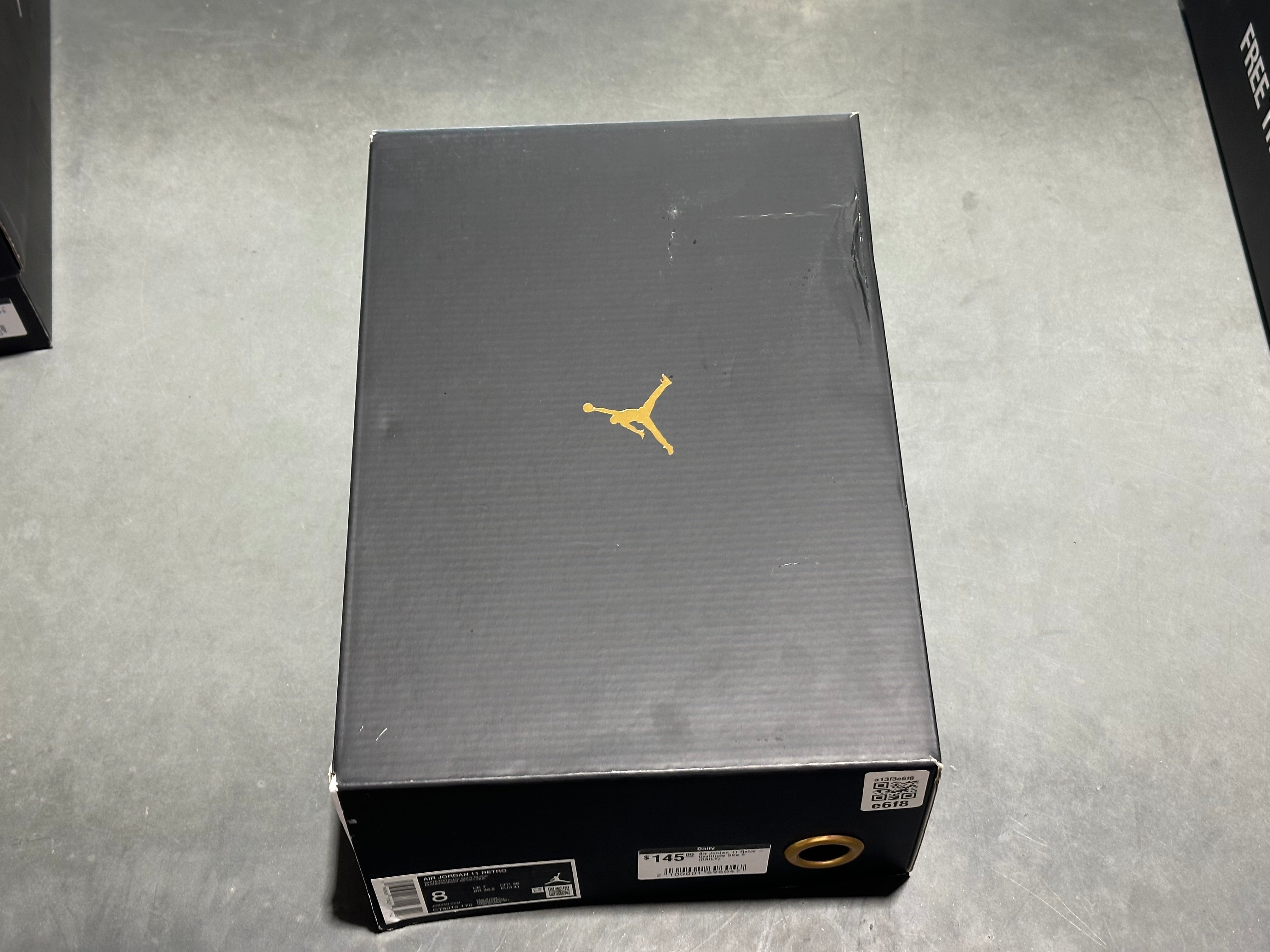 Air Jordan 11 Retro - Gratitude Size 8