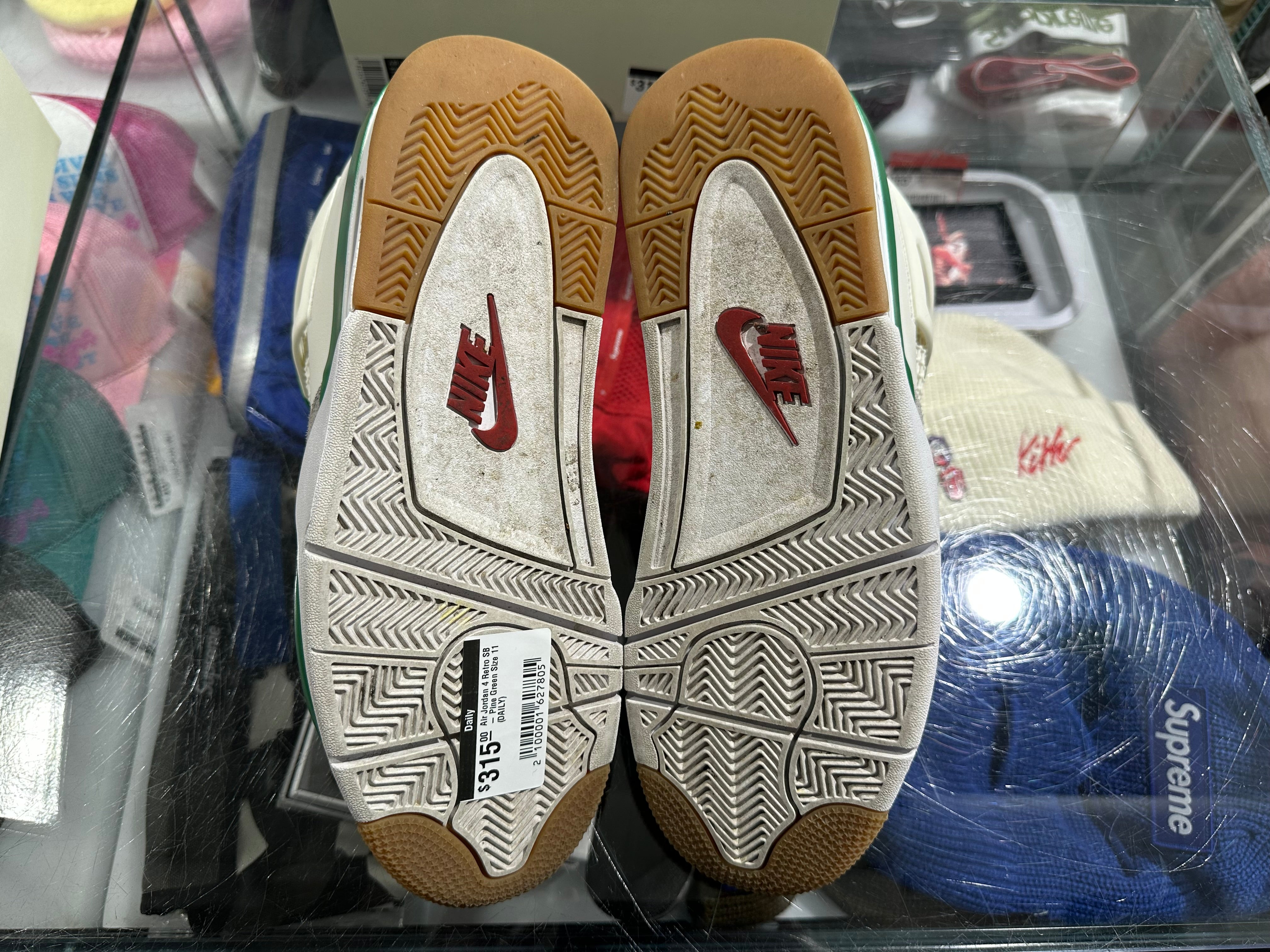 Air Jordan 4 Retro SB - Pine Green Size 11