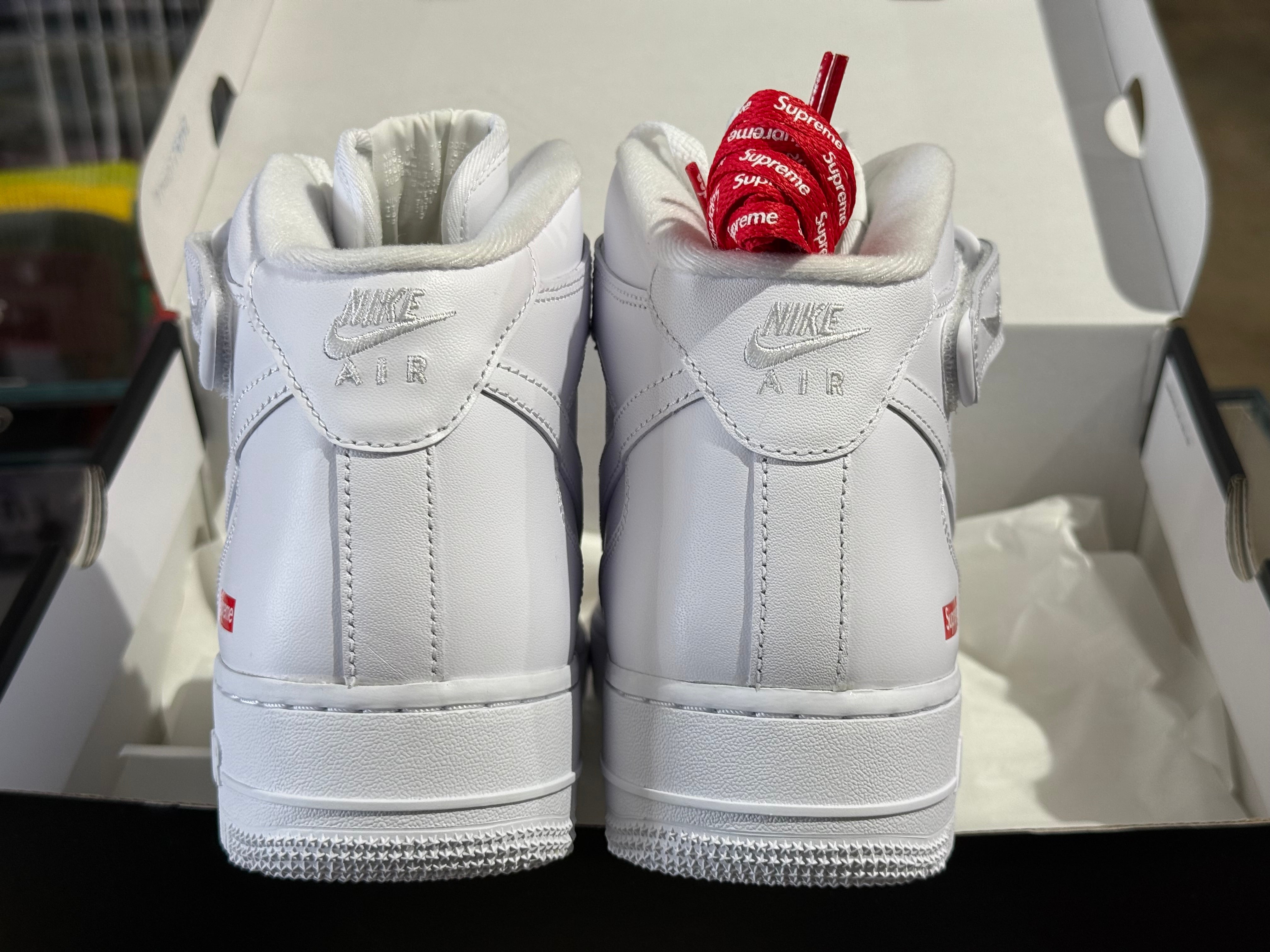 Nike Air Force 1 Mid - Supreme/White