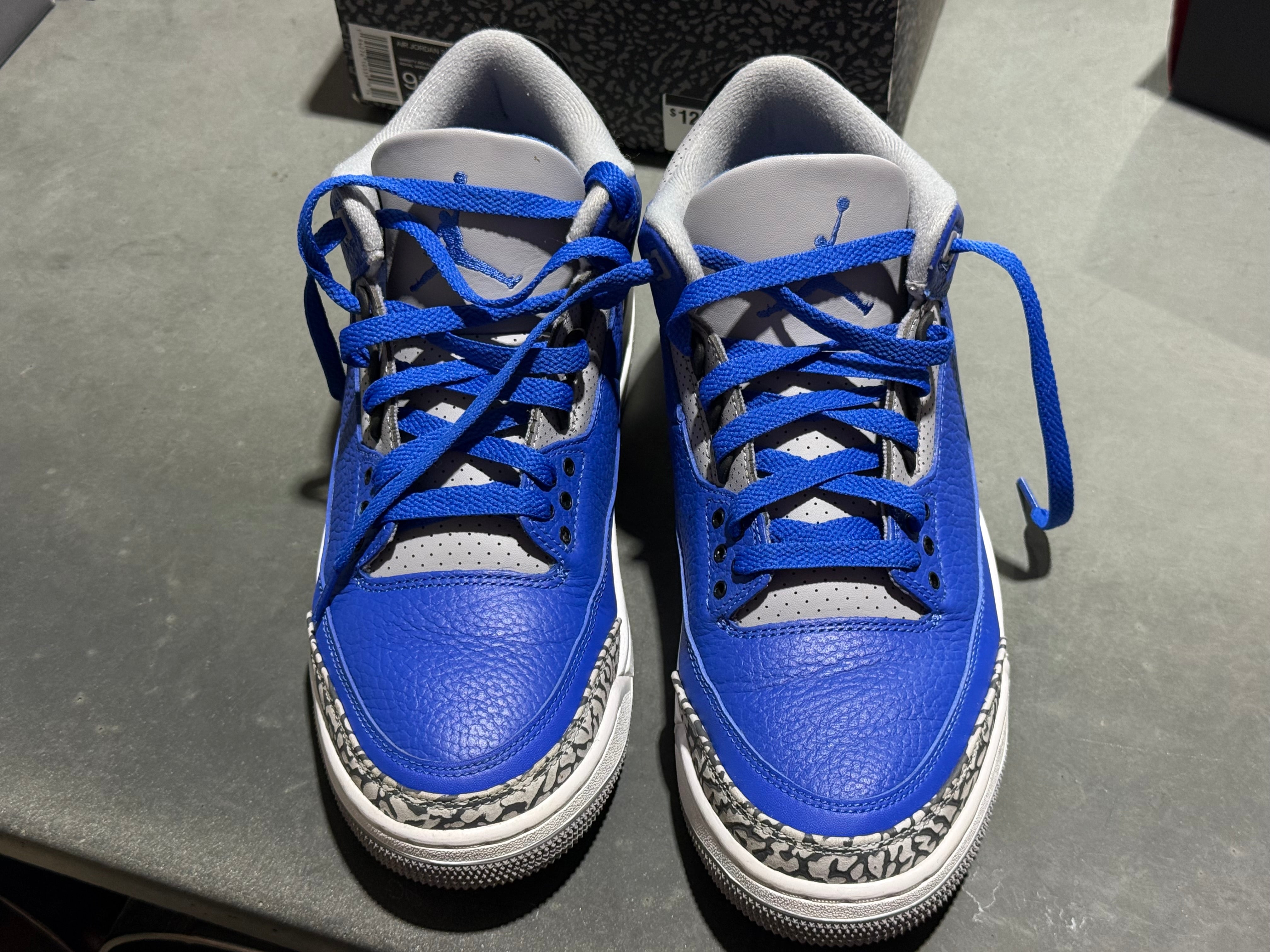 Air Jordan 3 Retro - Varsity Royal Size 9.5
