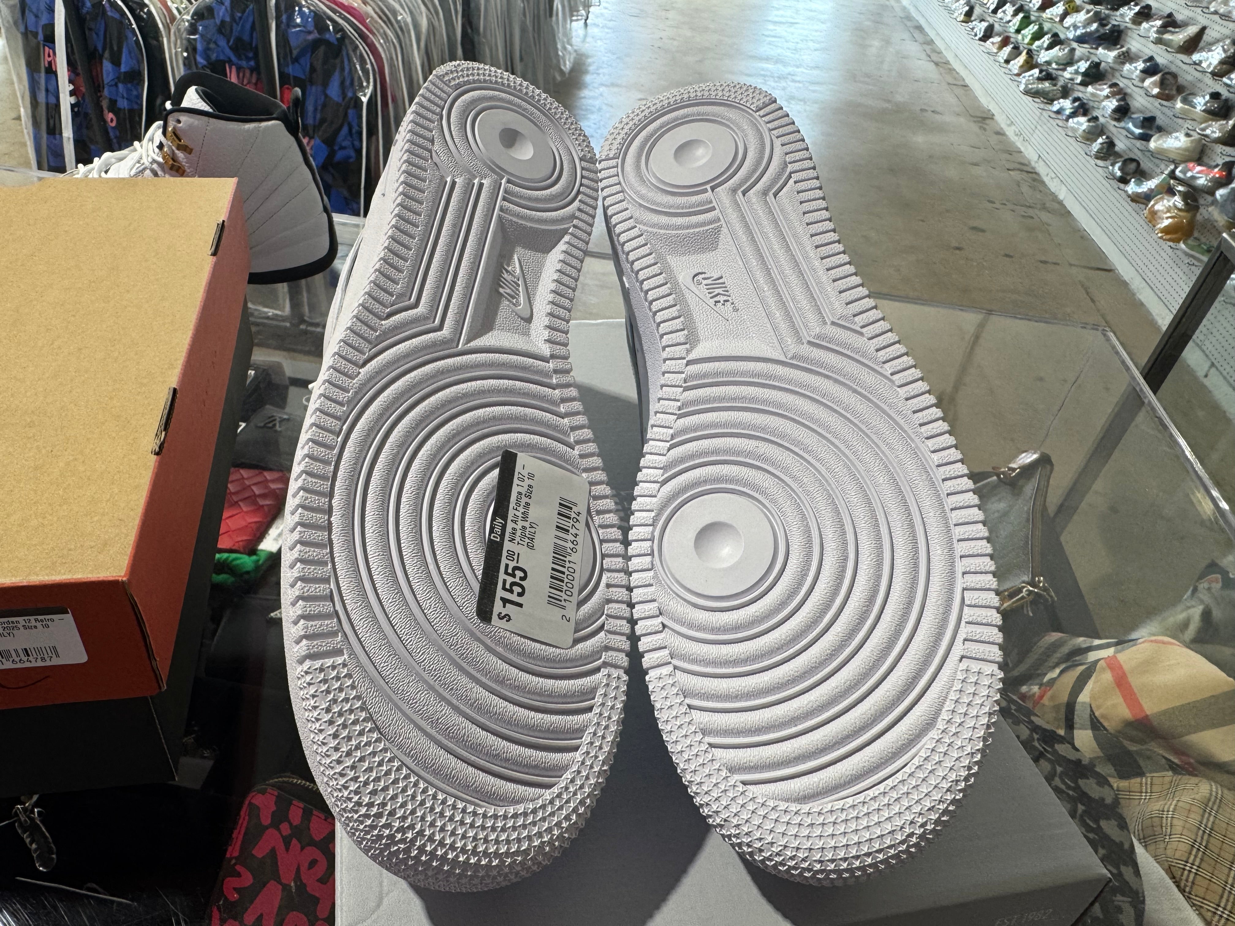 Nike Air Force 1 07 - Triple White Size 10
