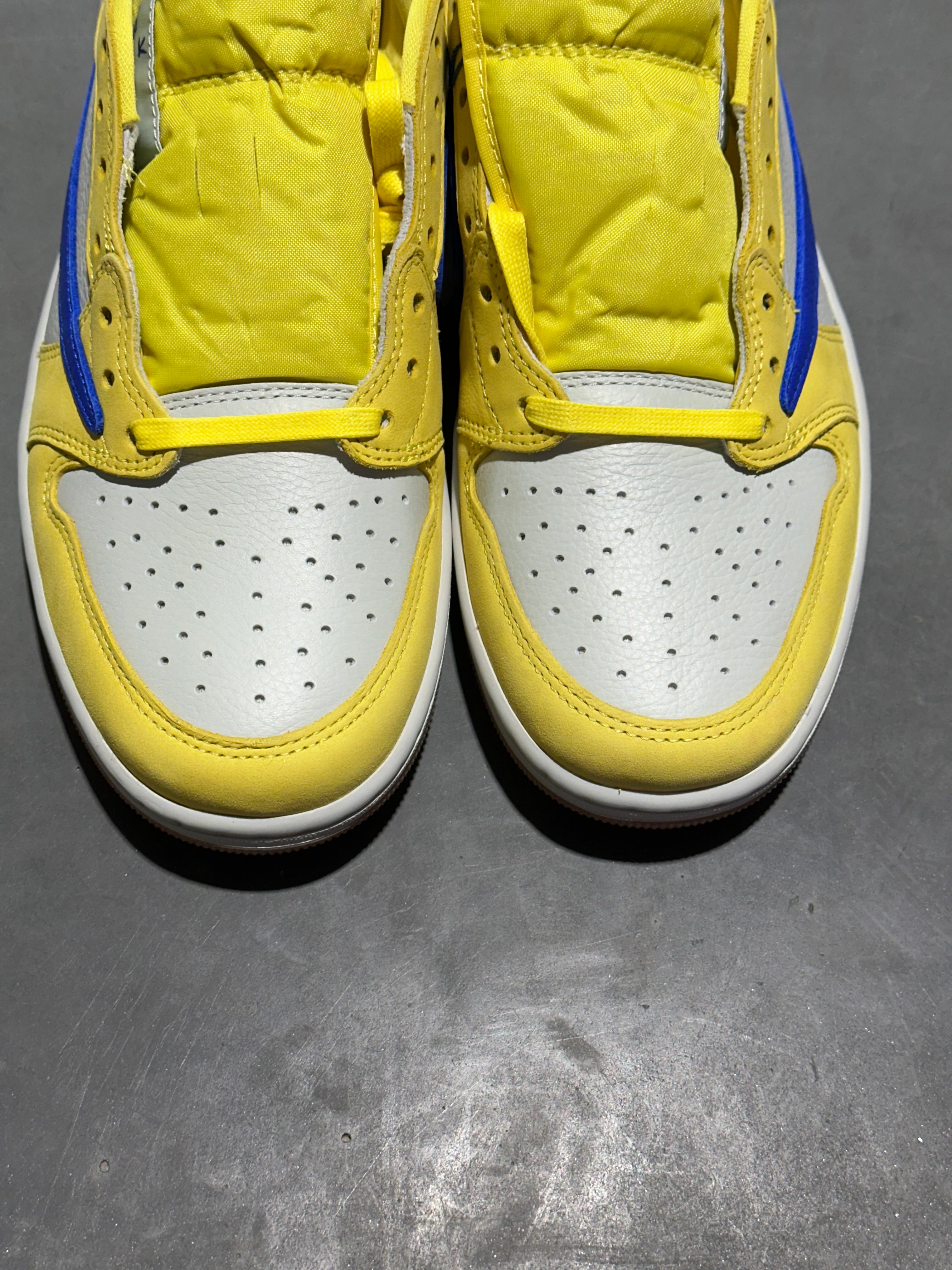 Air Jordan 1 Retro Low OG SP - Travis Scott/Canary Size 11.5W/10M