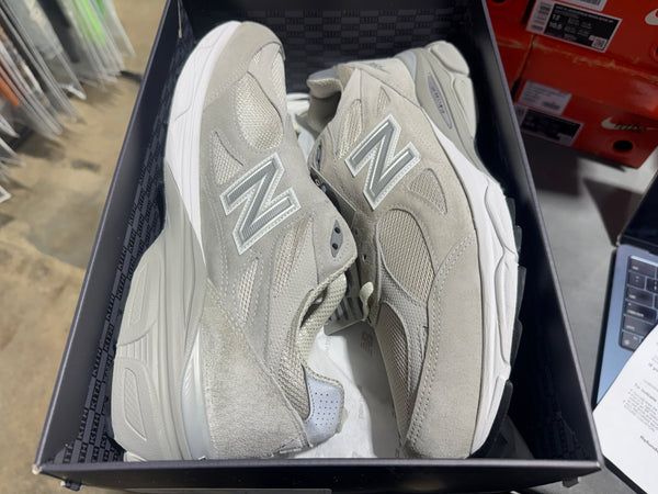 New Balance x KITH 990v3 MiUSA - Hallow Size 13