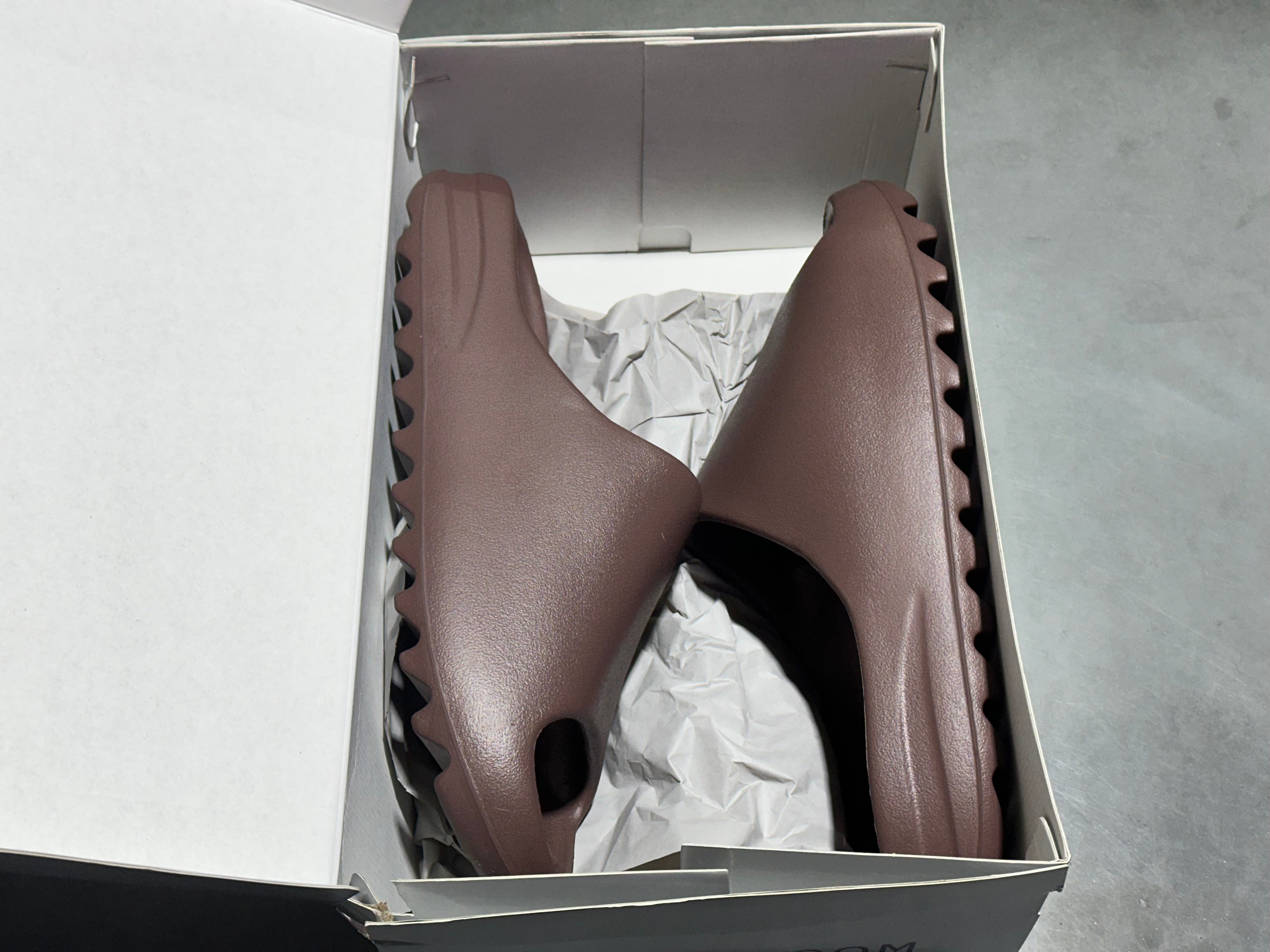 Yeezy YS-01 Slide - Fudge Size 14