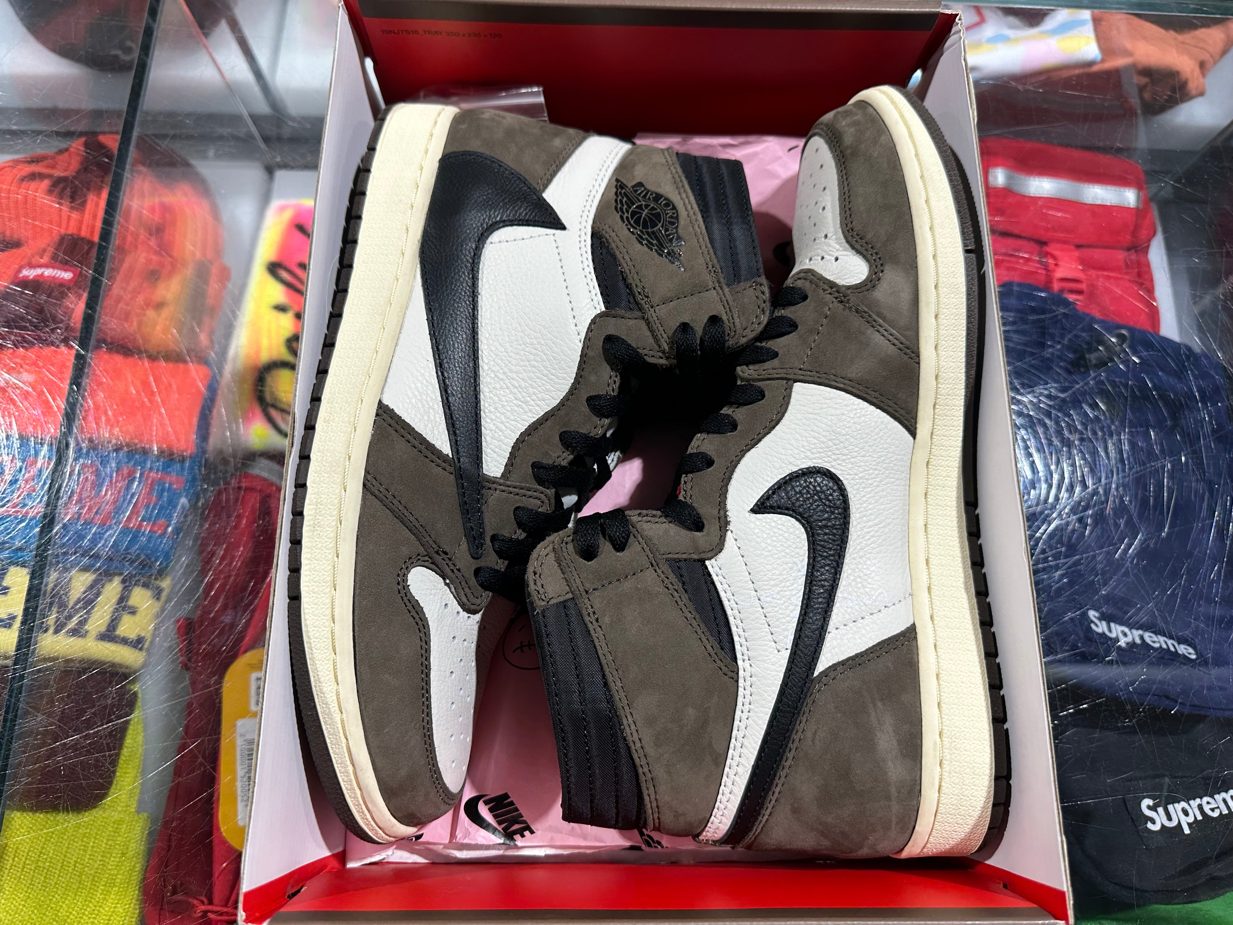 Air Jordan 1 High OG TS SP x Travis Scott - Mocha Size 10.5