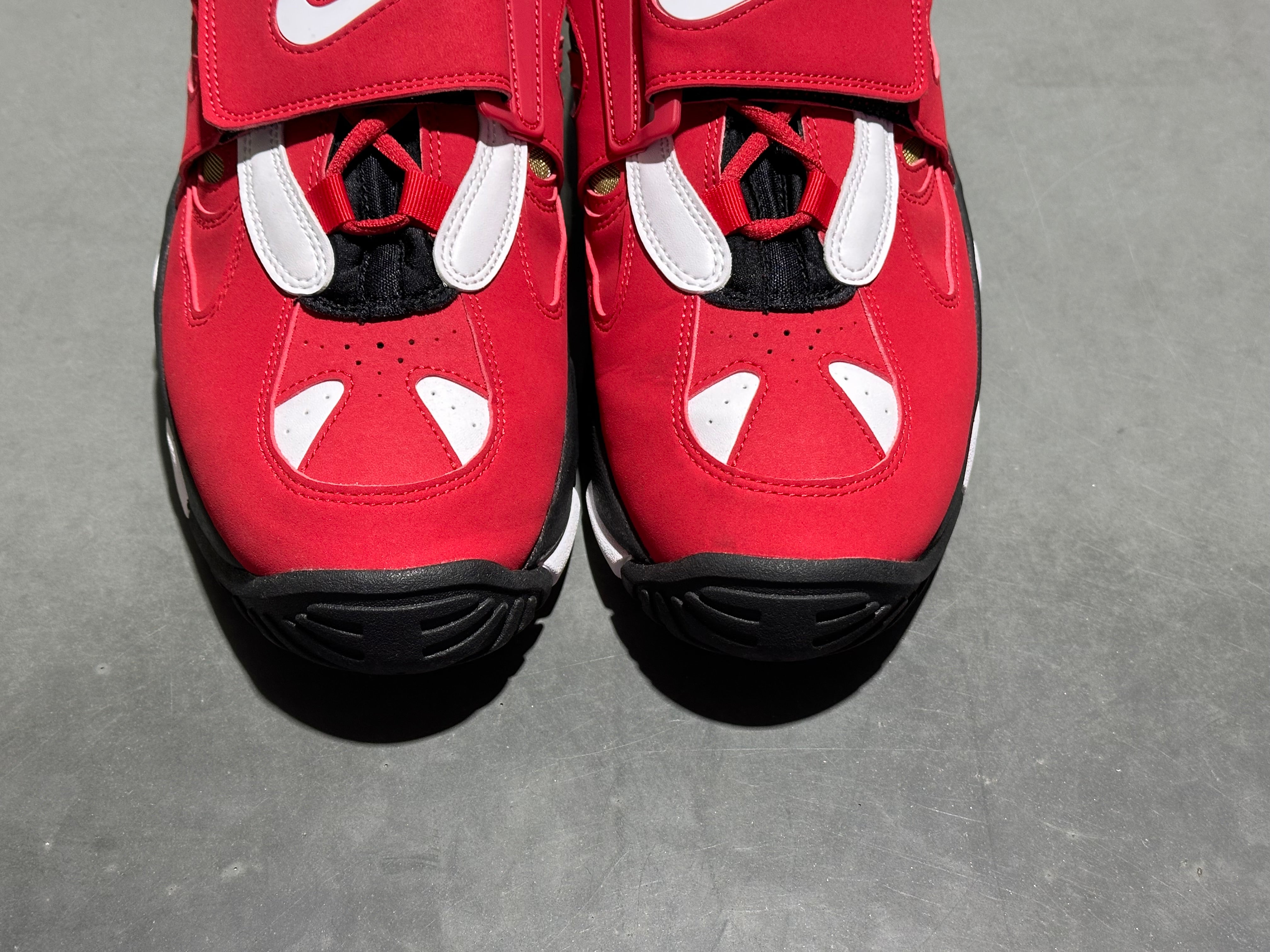Nike Air Diamond Turf 2 - Red Gold Size 13