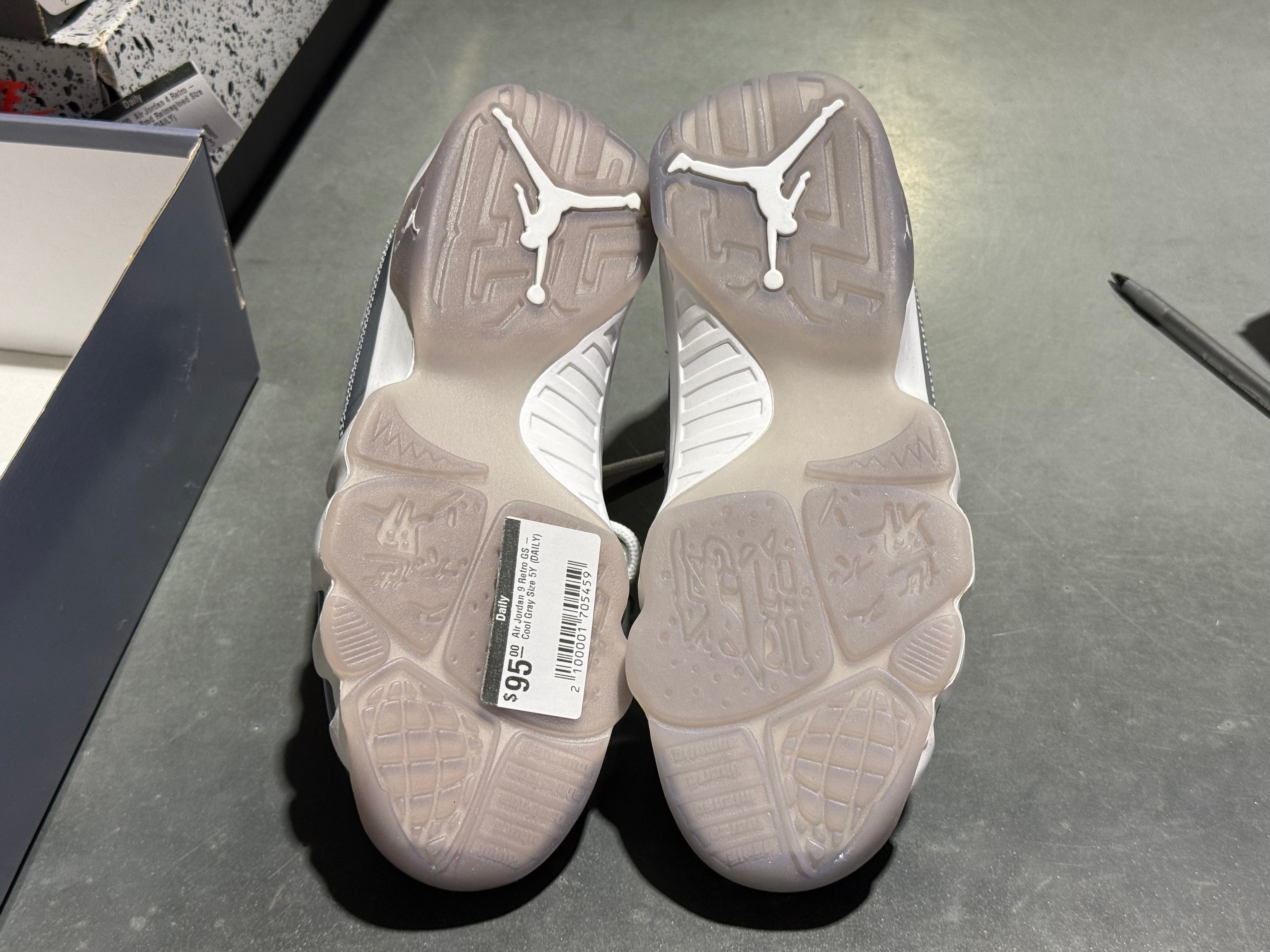 Air Jordan 9 Retro (GS) - Cool Gray Size 5Y