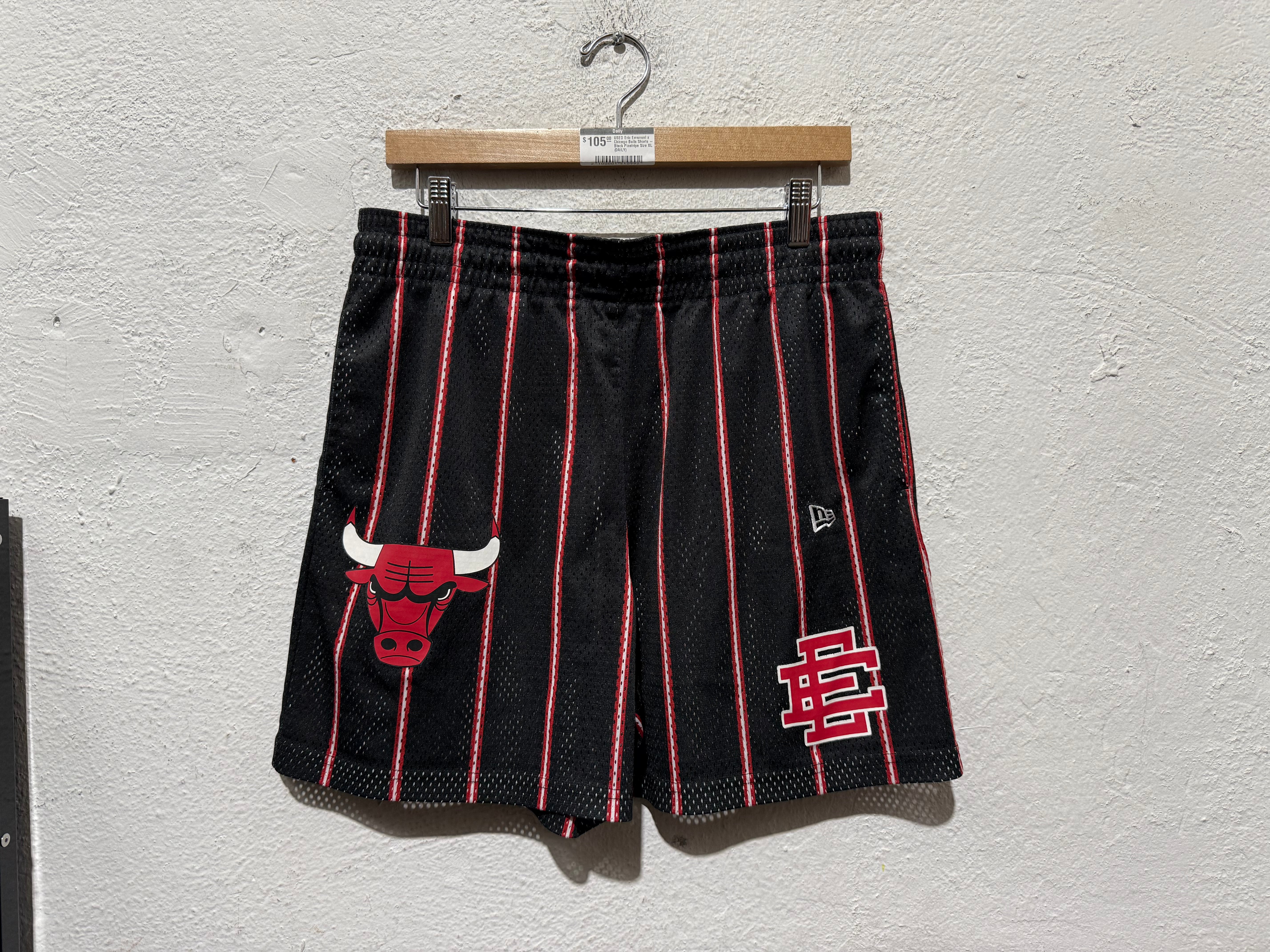 USED Eric Emanuel x Chicago Bulls Shorts - Black Pinstripe Size XL