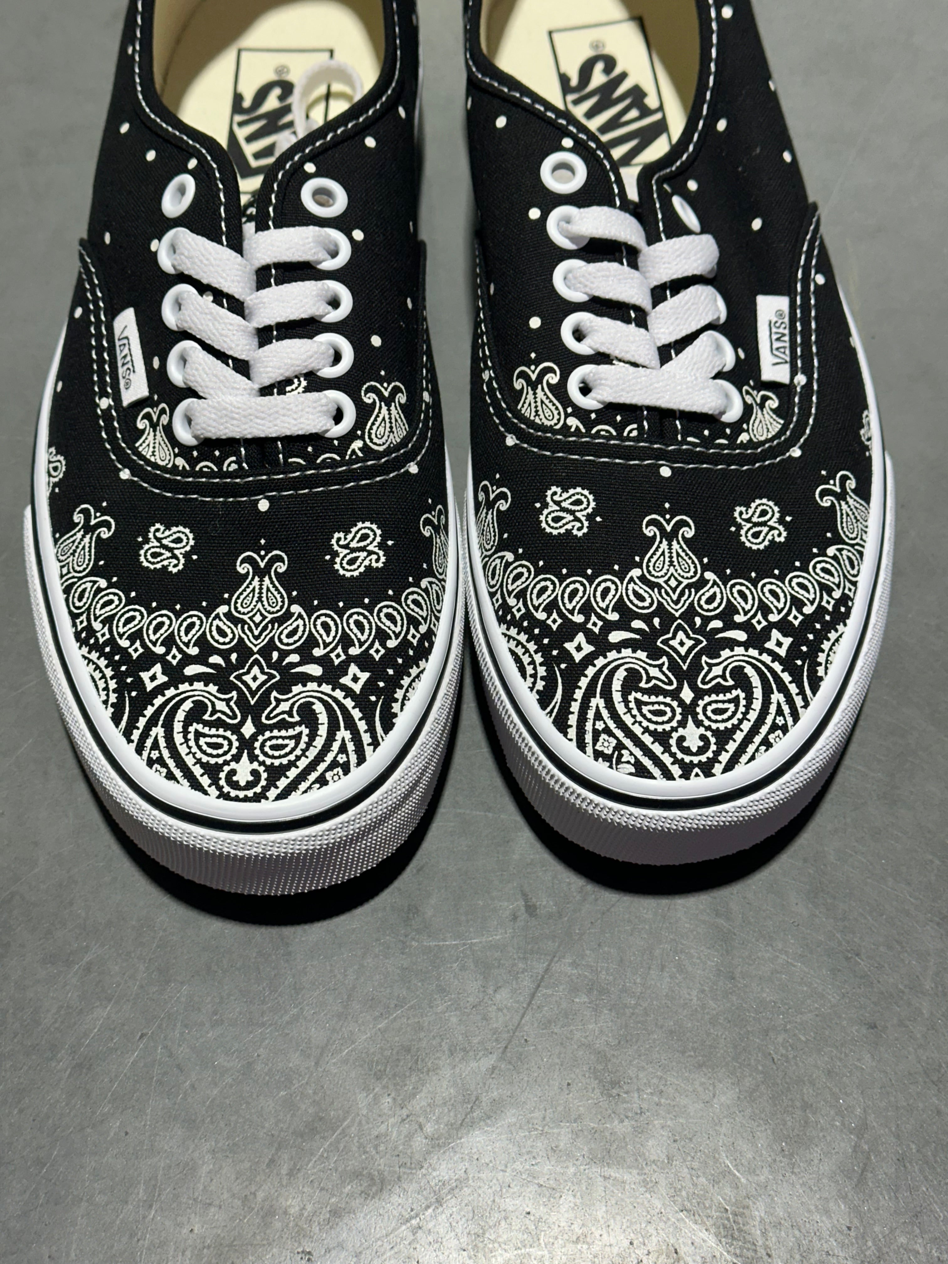 Vans Authentic - Black Bandana Paisley Size 5.5