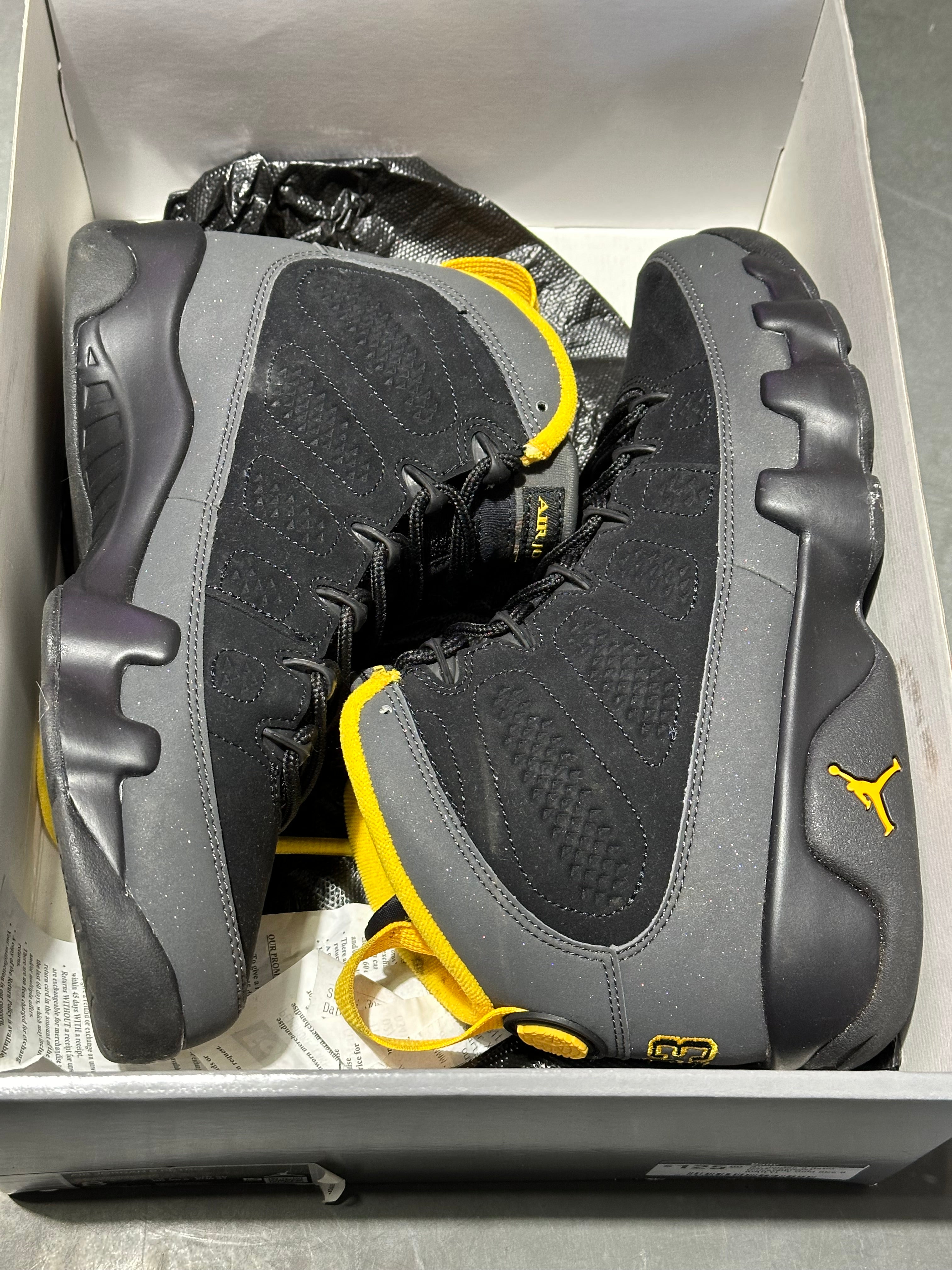 Air Jordan 9 Retro - Dark Charcoal University Gold Size 8