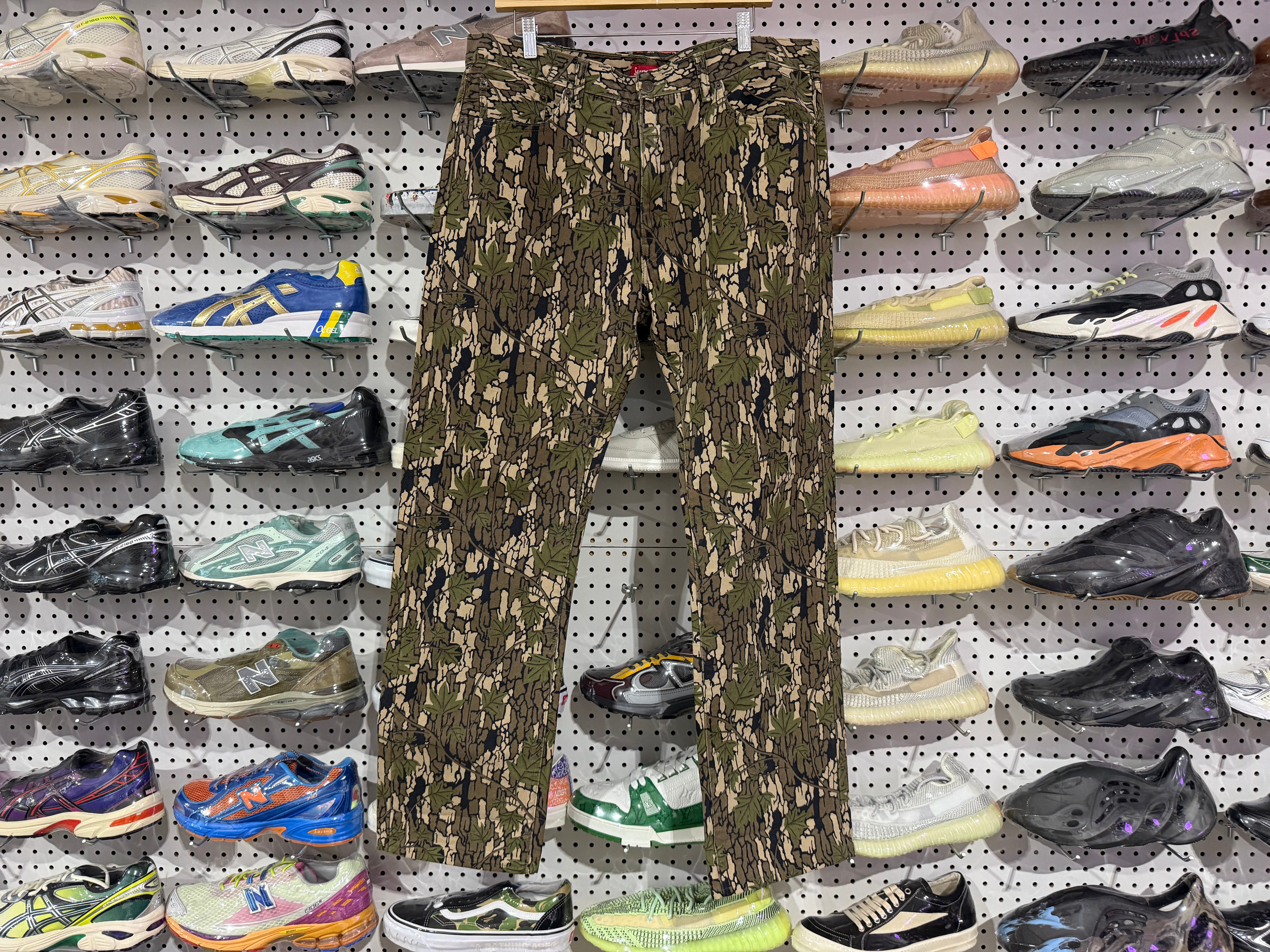 NEW Supreme x Levis FW13 Bark Camo Denim Size 36x34