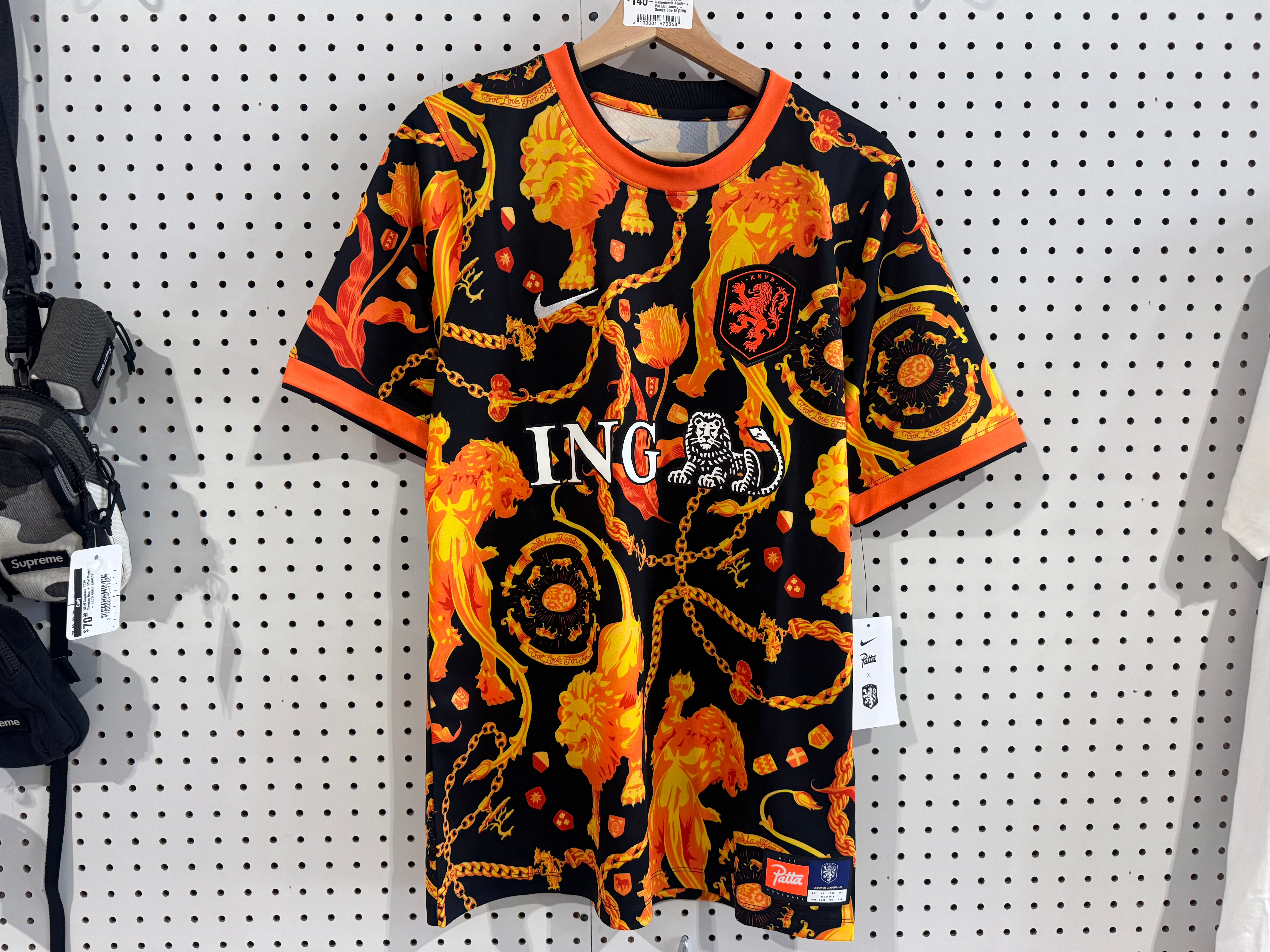 NEW Nike x Patta Netherlands Academy Pro Lion Jersey - Orange Size M