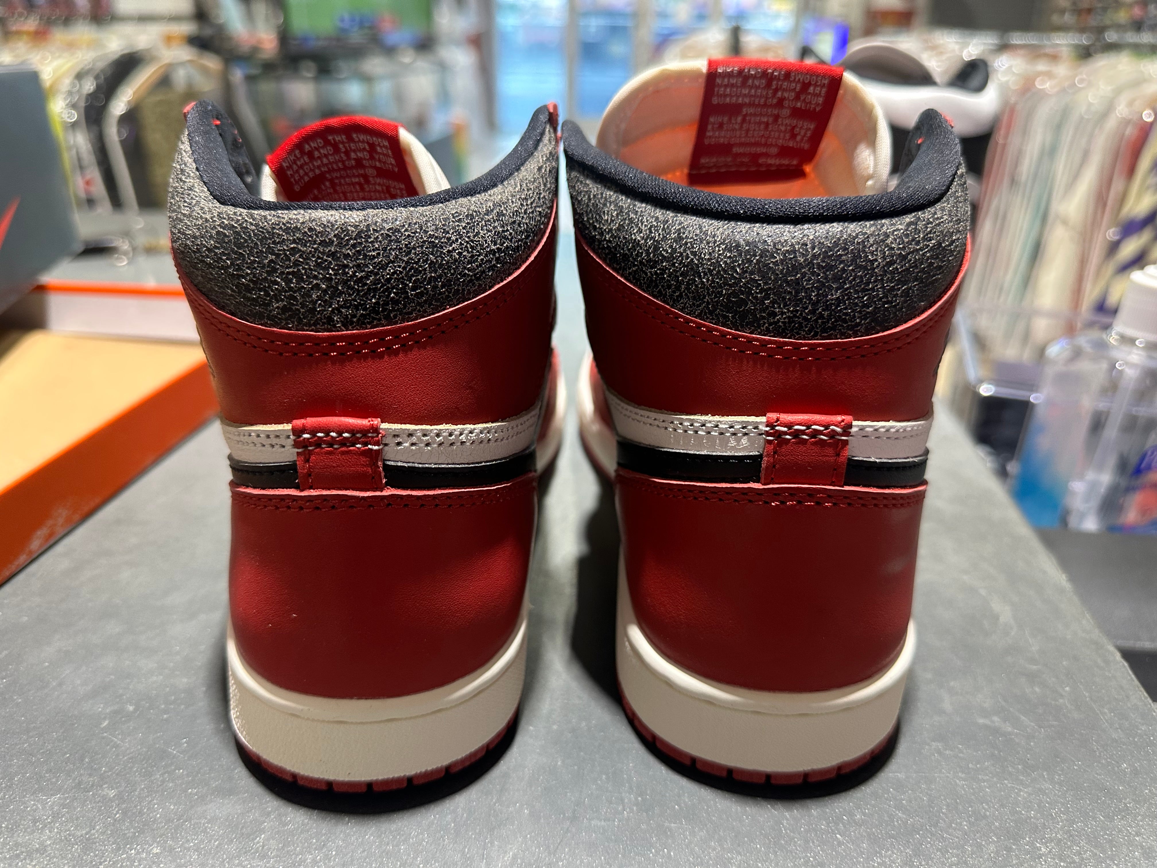 Air Jordan 1 Retro High OG - Lost & Found Size 8