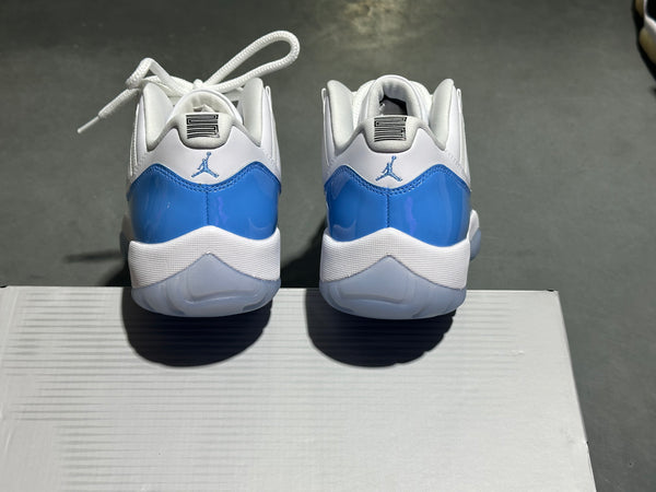 Air Jordan 11 Retro Low - UNC	Size 9.5