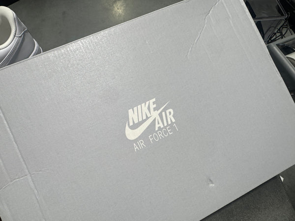 Nike Air Force 1 07 - Triple White Size 10.5