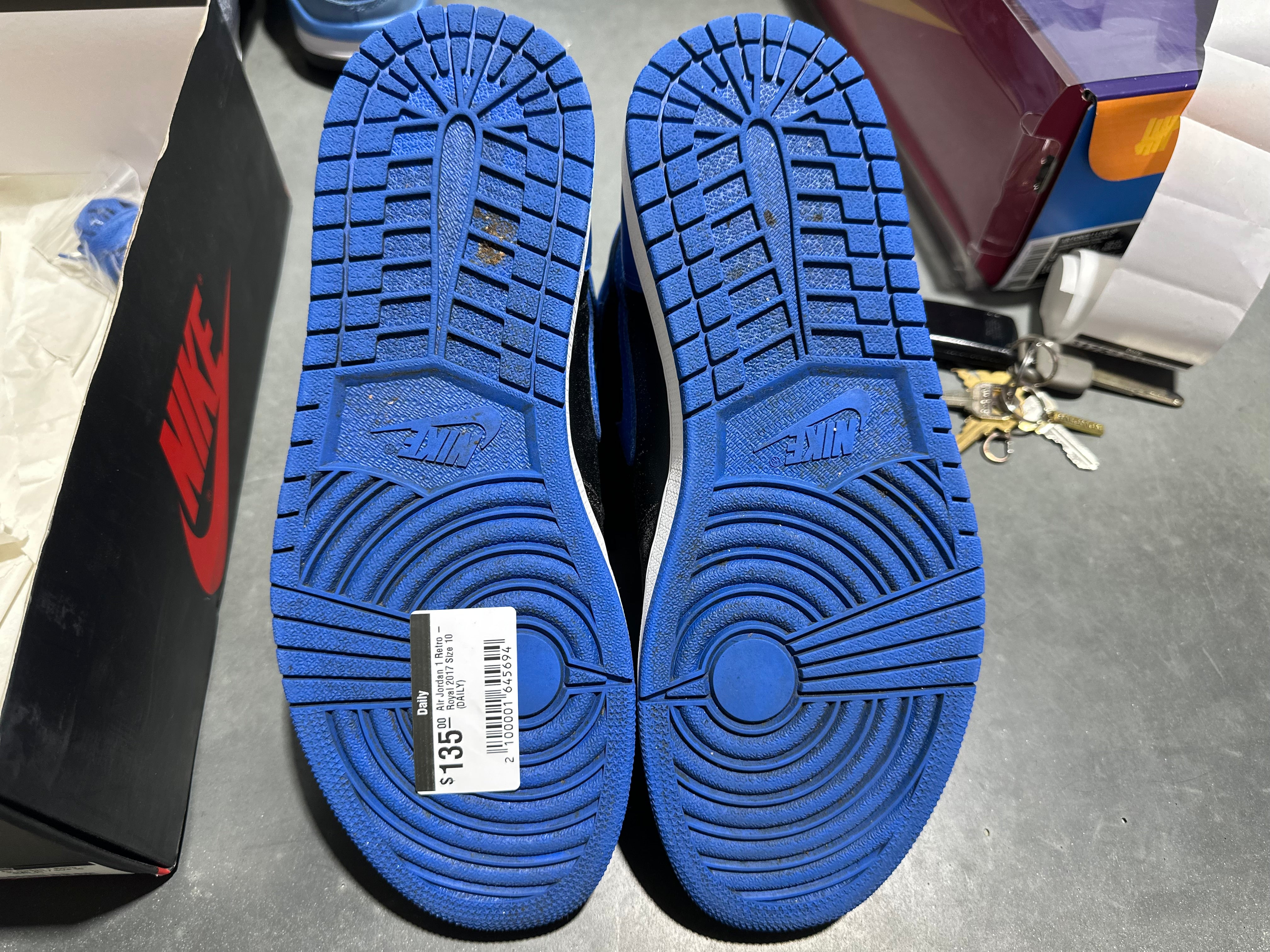 Air Jordan 1 Retro - Royal 2017 Size 10