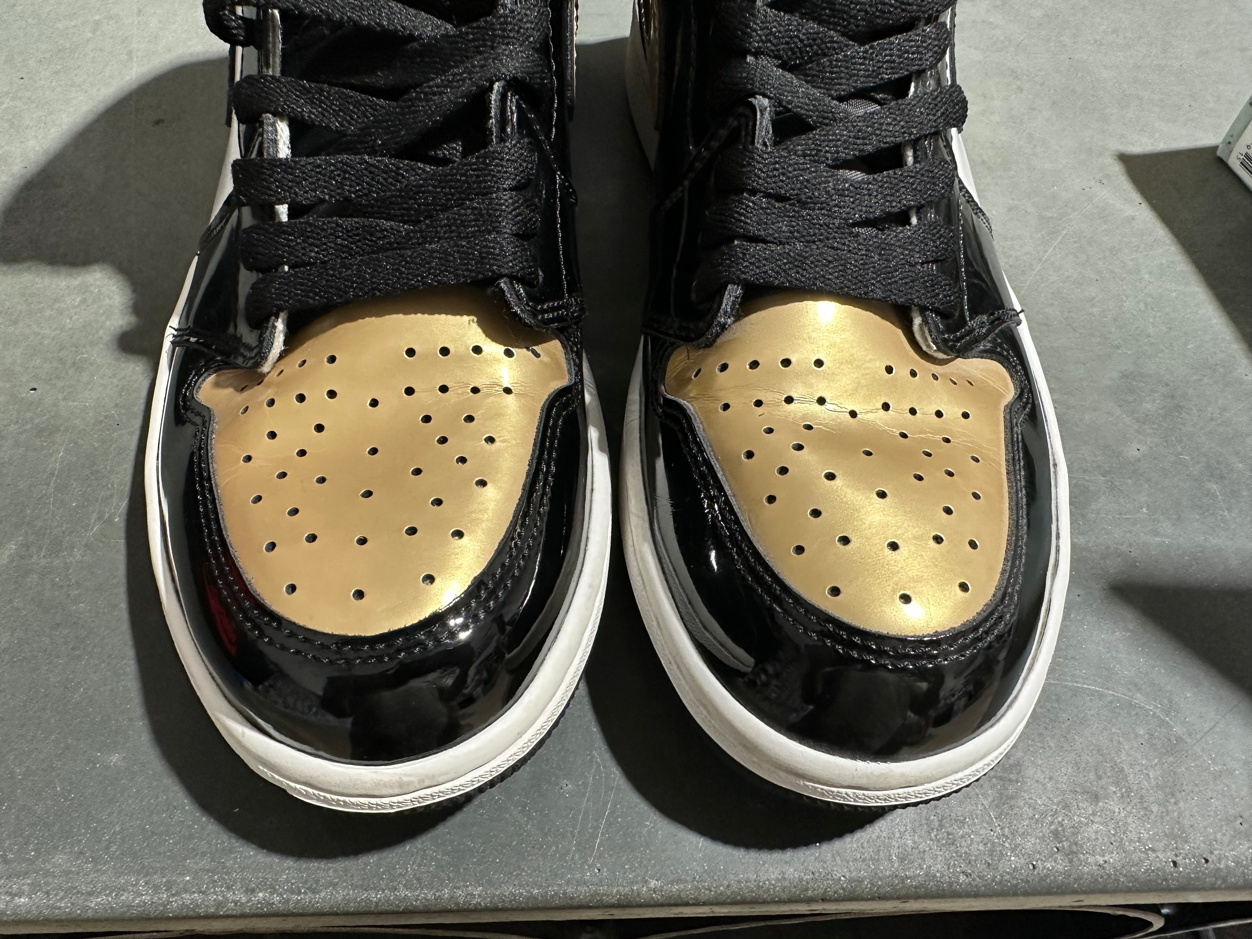 Air Jordan 1 Retro High OG NRG - Gold Toe Size 10