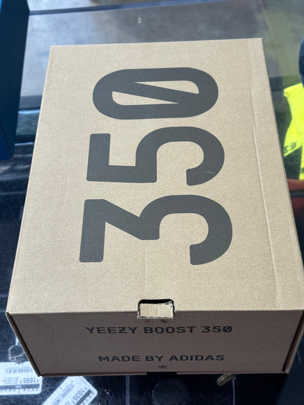 Adidas Yeezy Boost 350 V2 - Bred Size 9