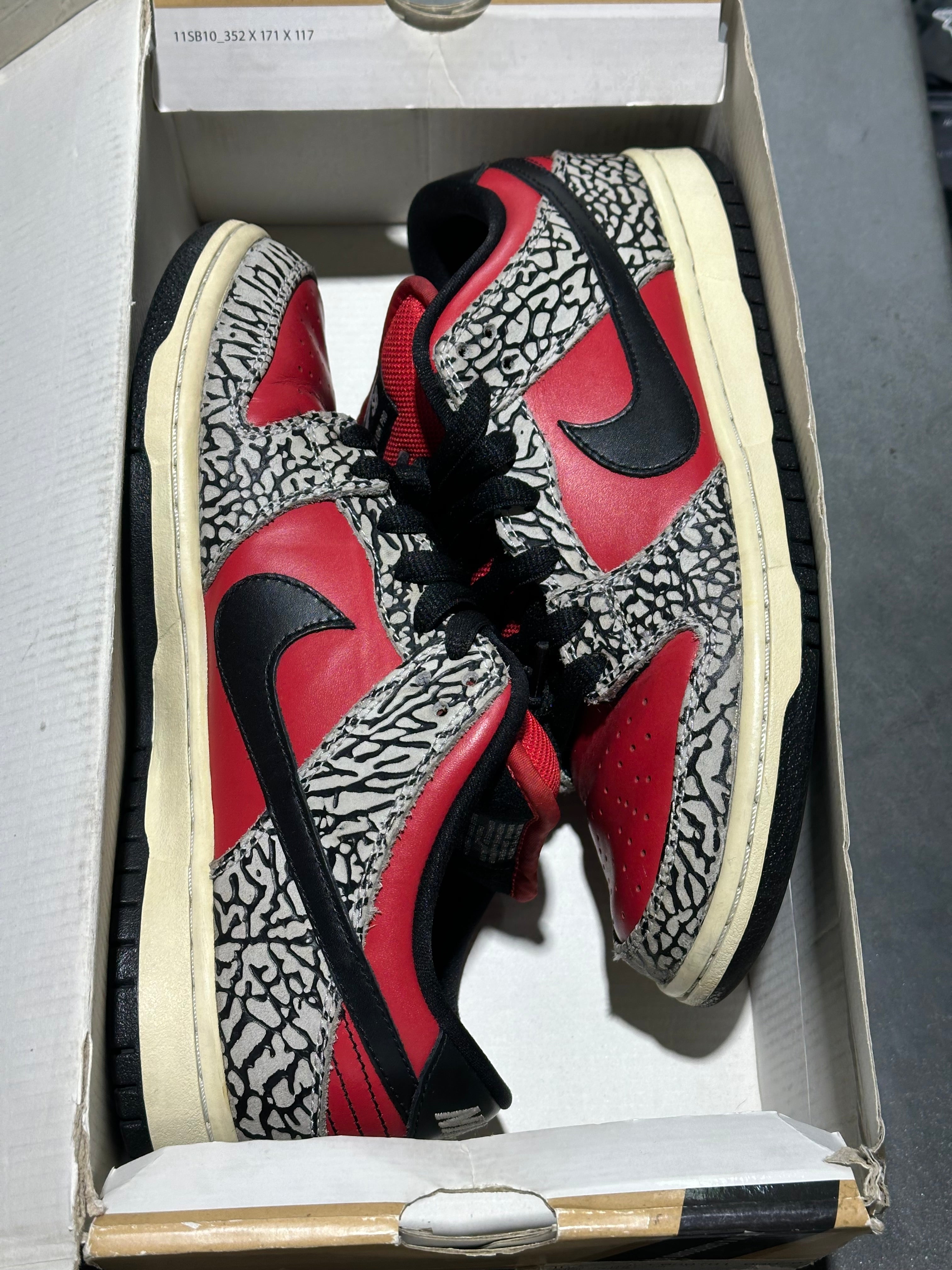 Nike SB Dunk Low - Supreme Red Cement 2012 Size 8