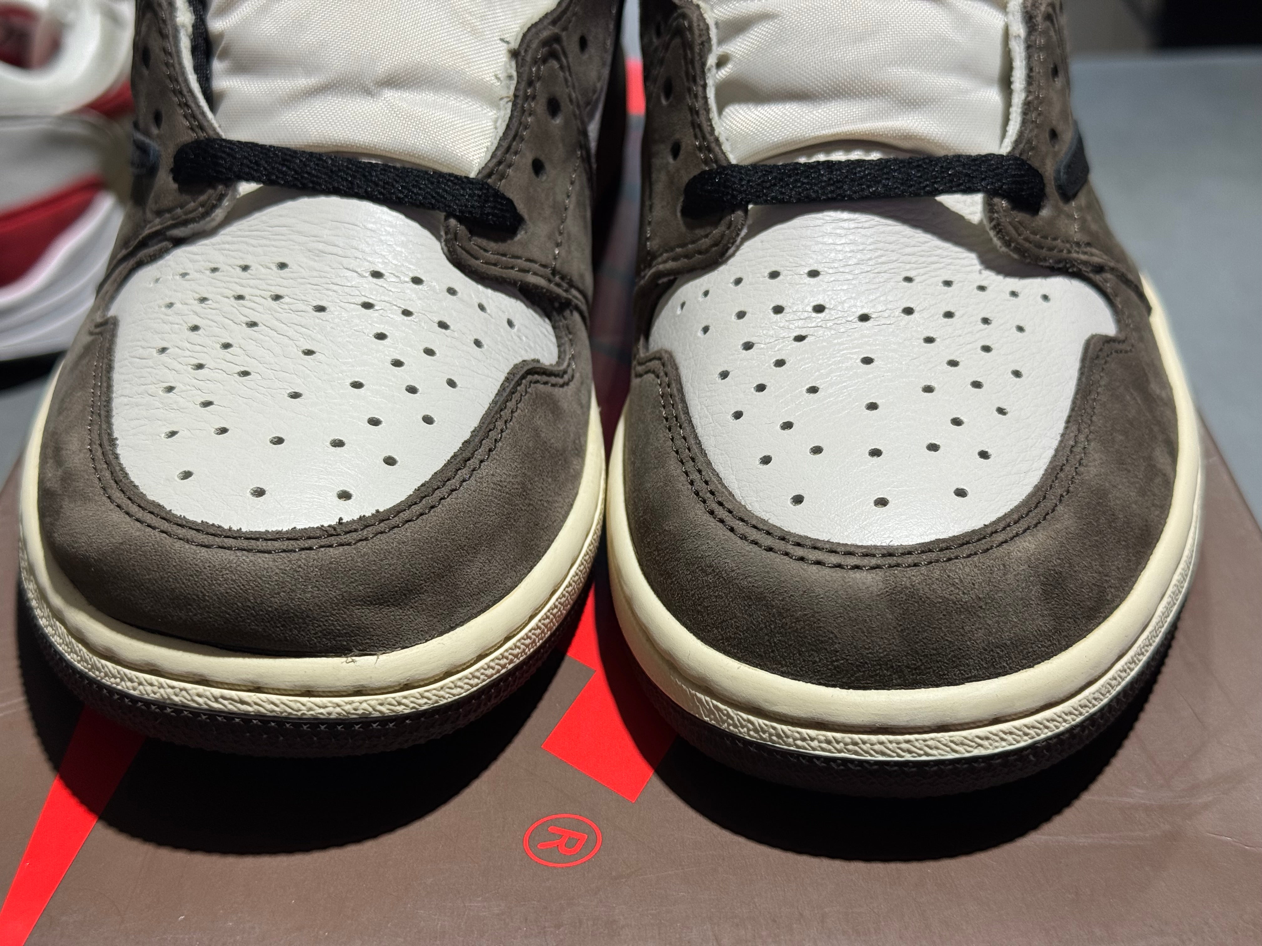 Air Jordan 1 Retro High OG SP Travis Scott - Mocha Size 11