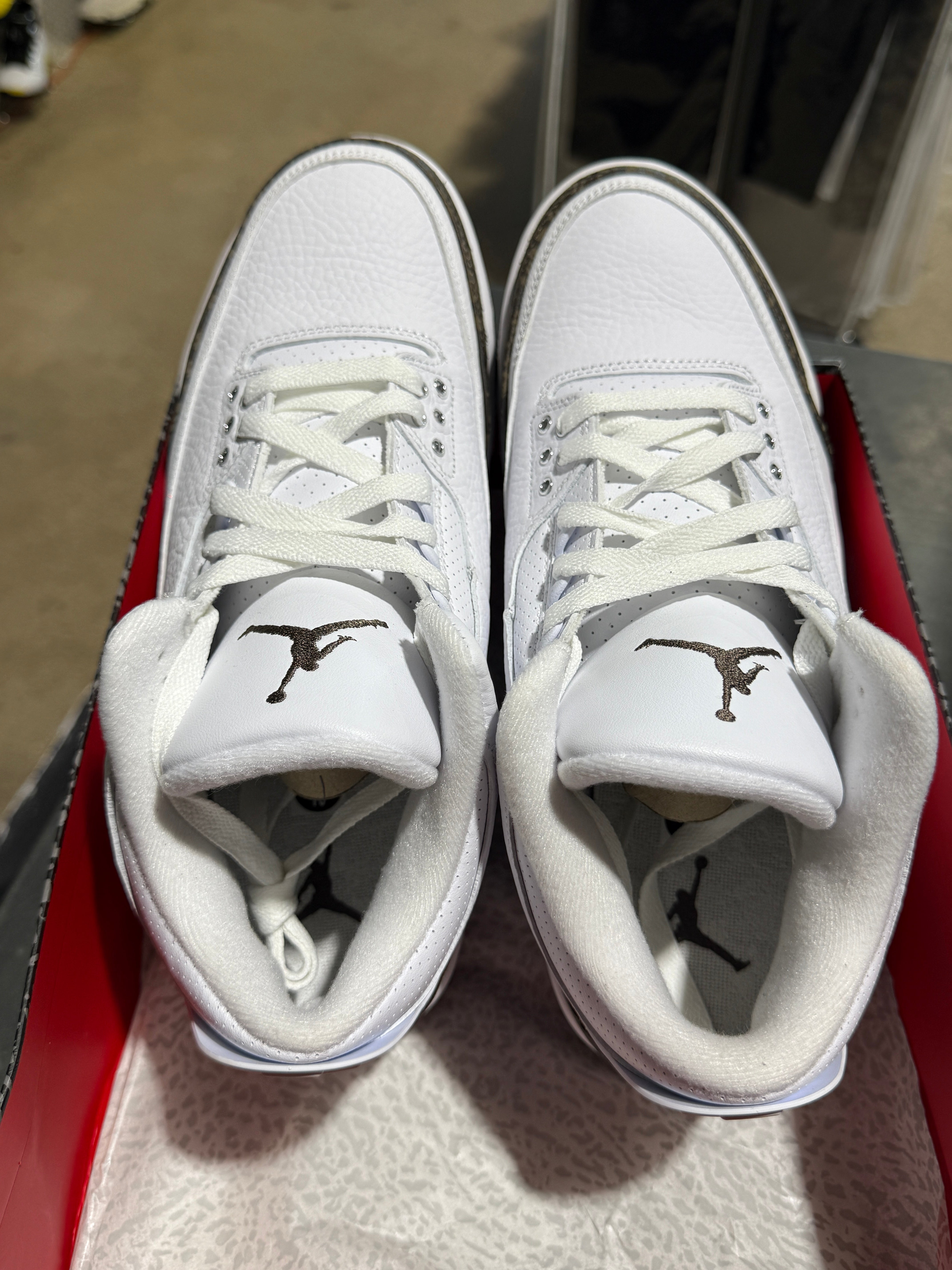Air Jordan 3 Retro - Mocha 2018 Size 10