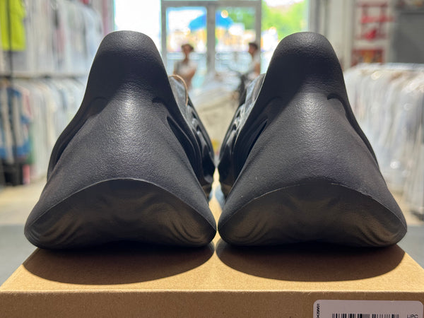 Adidas Yeezy Foam RNNR - Onyx Size 11