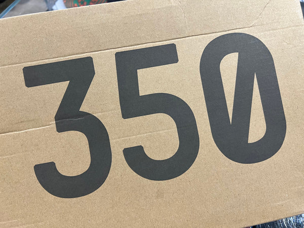 Adidas Yeezy Boost 350 V2 - Carbon Beluga Size 10
