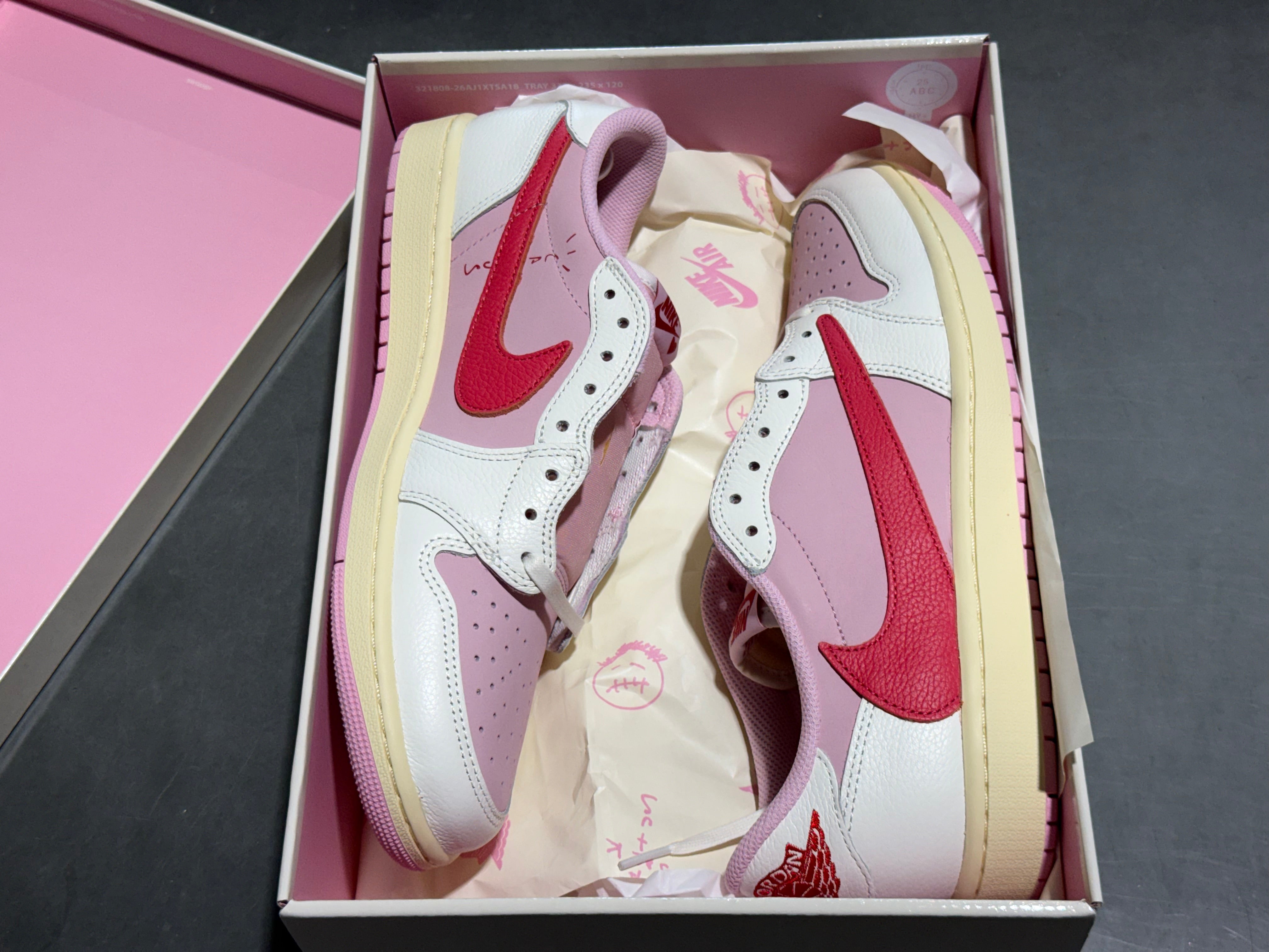 Air Jordan 1 Low OG SP - Travis Scott/Tropical Pink Size 10.5