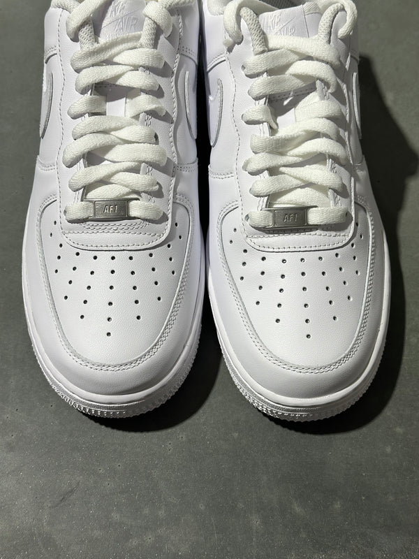 Nike Air Force 1 07 - Triple White Size 10