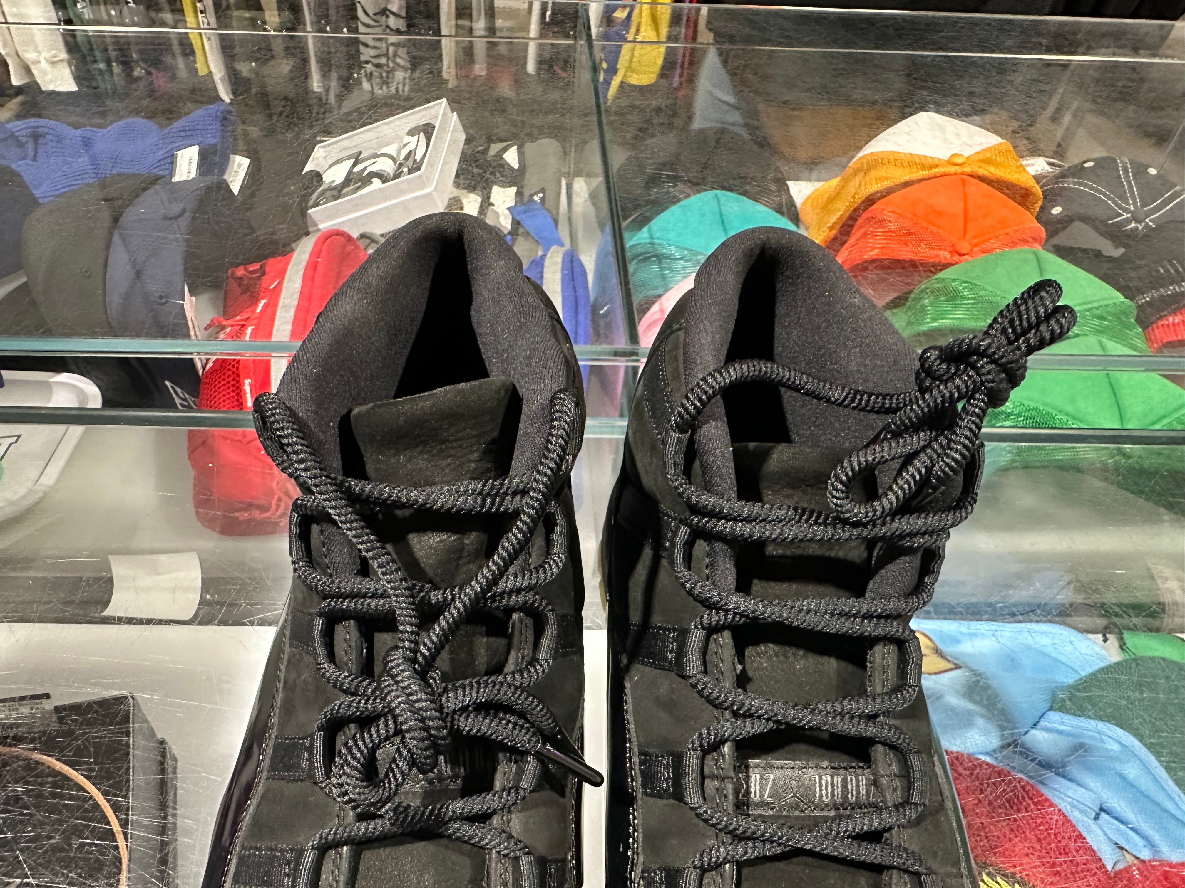 Air Jordan 11 Retro - Cap & Gown Size 11.5