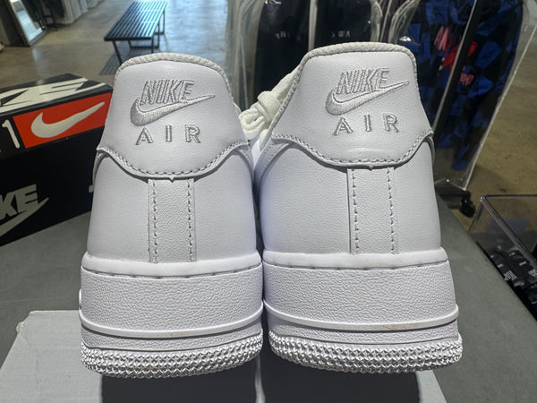 Nike Air Force 1 07 - Triple White Size 10.5