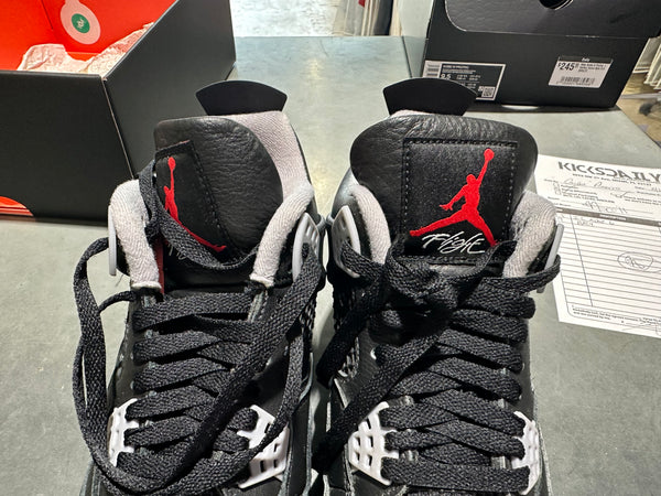 Air Jordan 4 Retro - Bred Reimagined Size 9