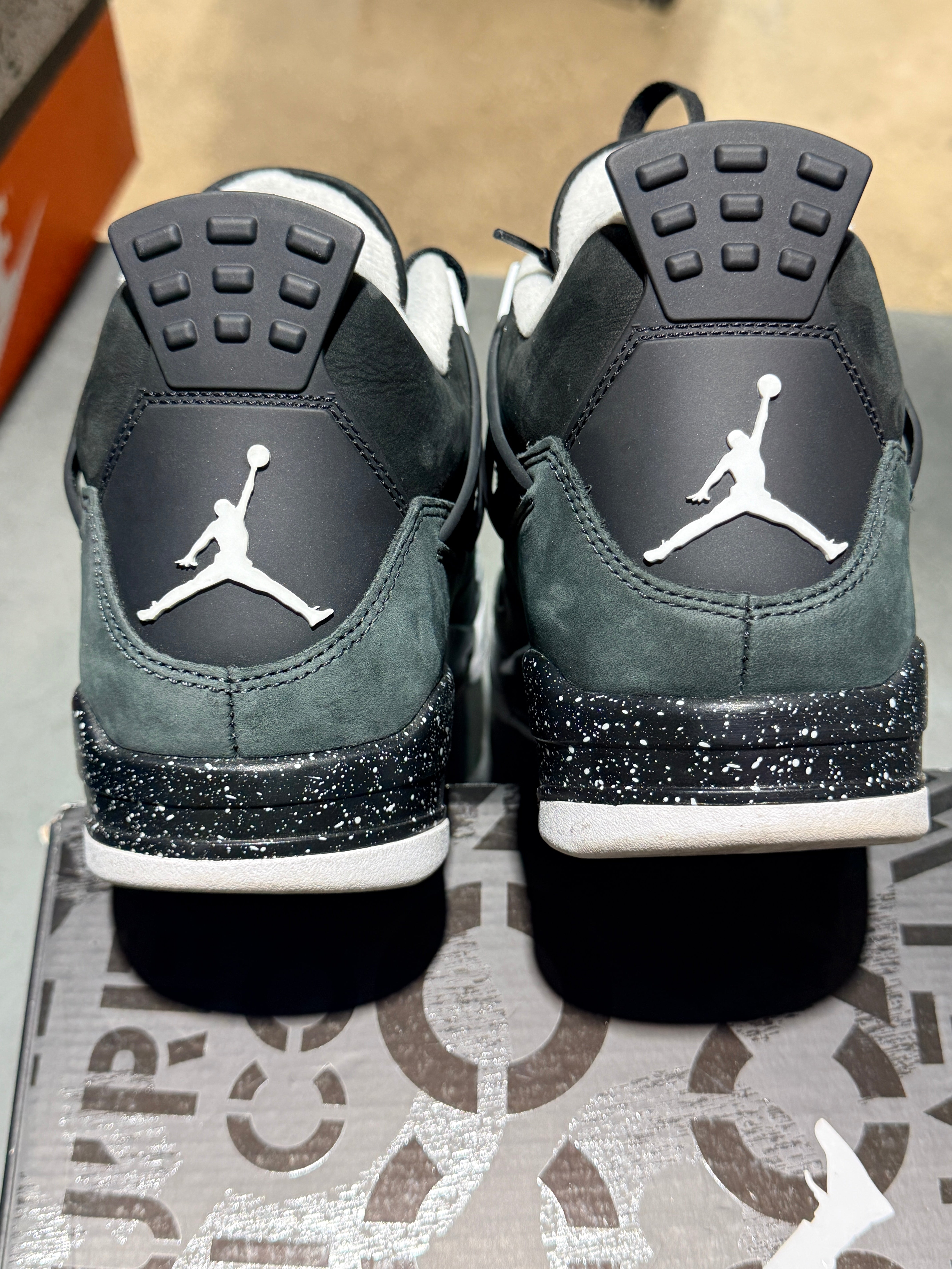 Air Jordan 4 Retro - Fear Size 11